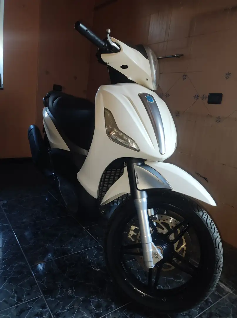 Piaggio Beverly 350 Blanco - 1