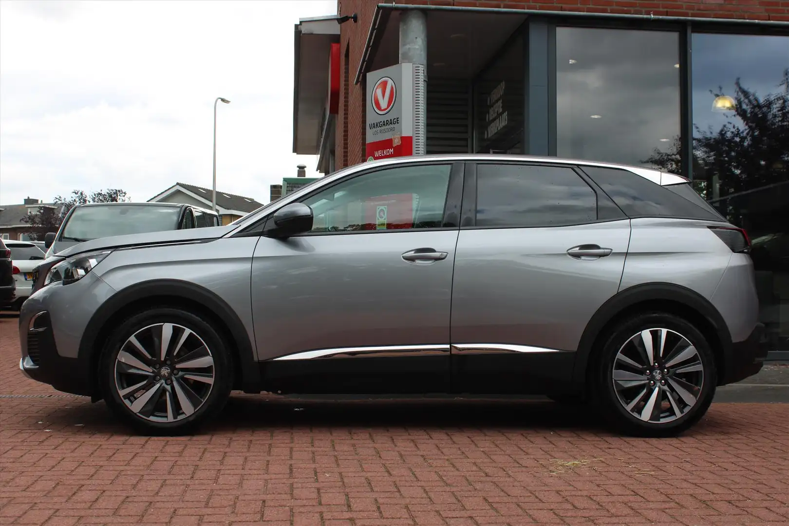 Peugeot 3008 1.2 PureTech *Blue* | Trekhaak | Leder | Carplay | Gris - 2