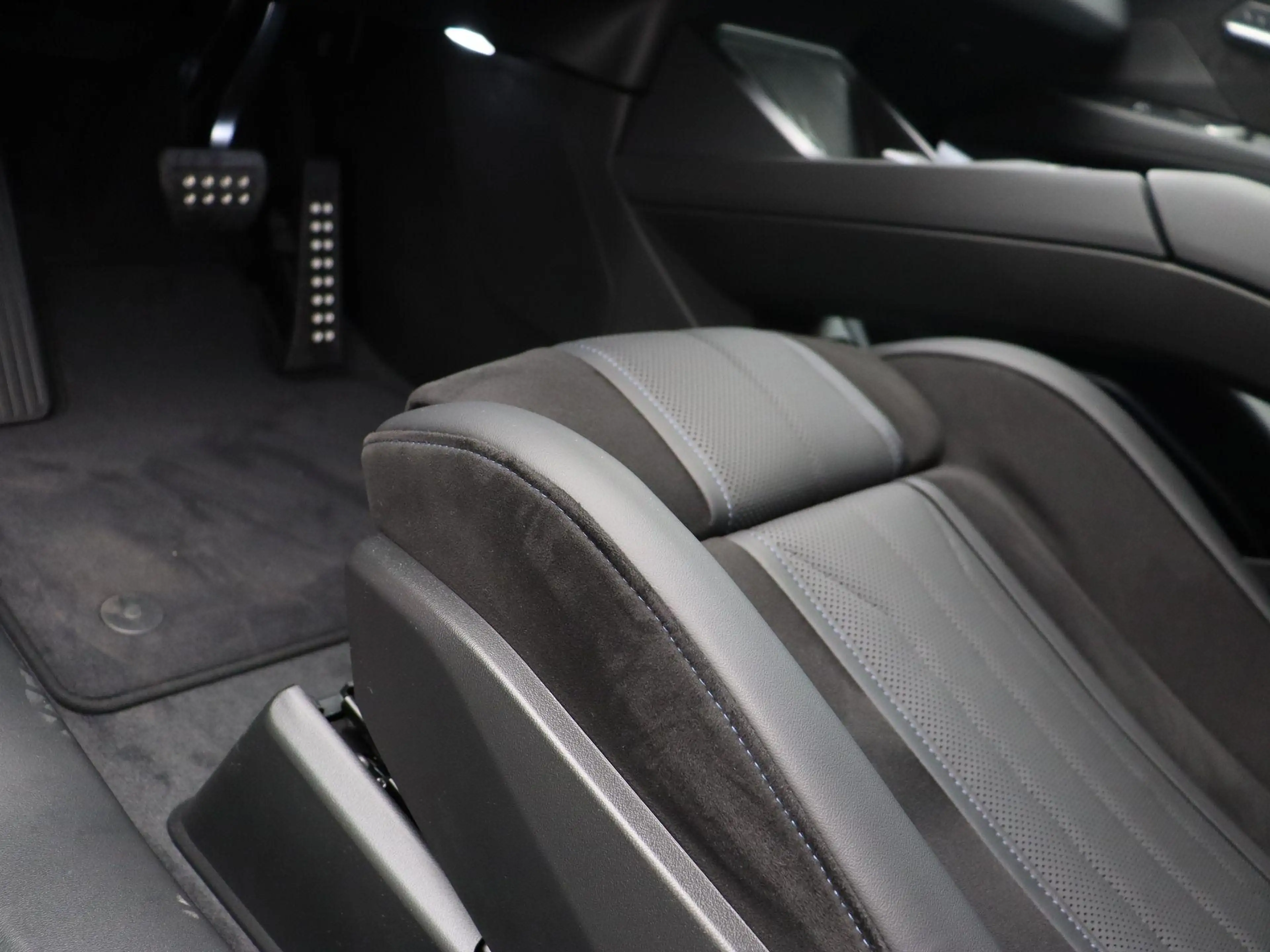 BMW iX3 50 xDrive M Sportpakket Pro | Innovation Pack | St — photo 13