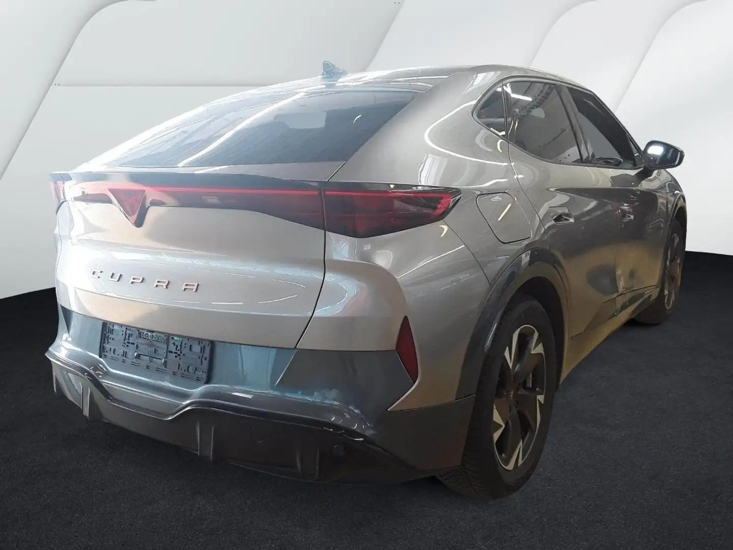 CUPRA Tavascan Endurance Navi Matrix SHZ WP ACC Kessy Grau - 2