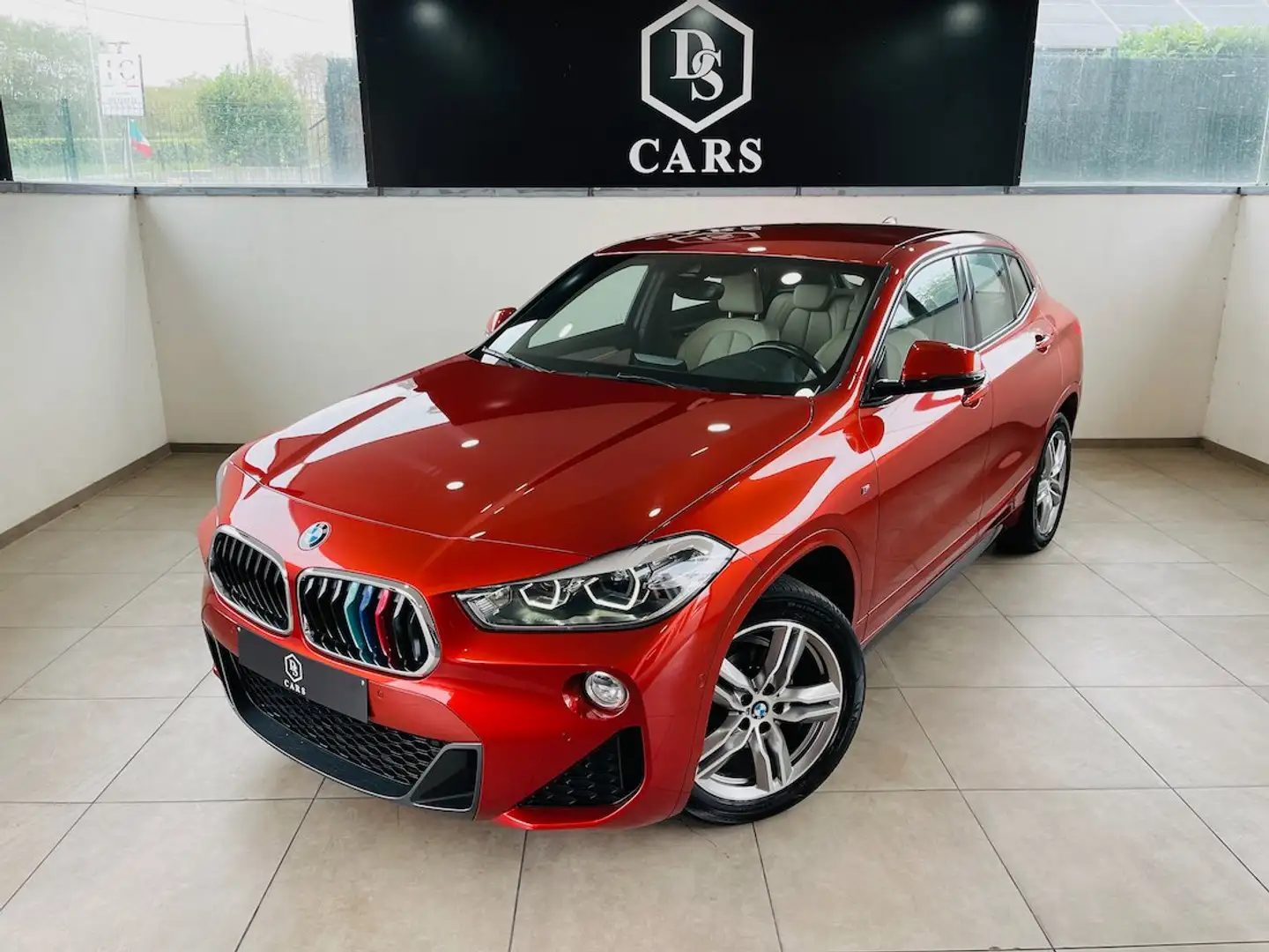 BMW X2 1.5 d *** GARANTIE + PACK M + GPS + LED + CUIR *** Orange - 2