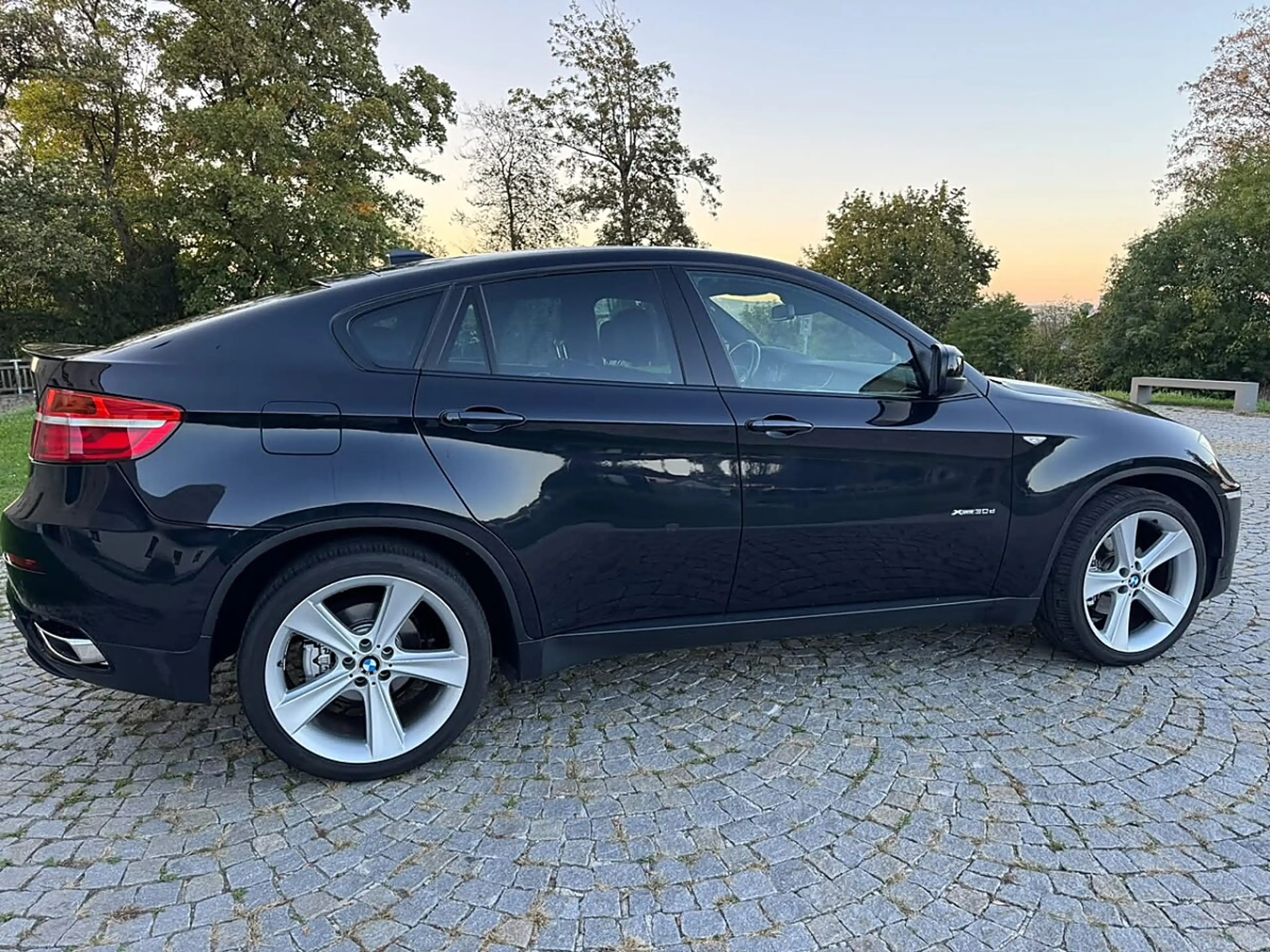 BMW X6 xDrive30d Aut.M-PERFORMANC/HEAD-UP/NAVI/LE•••SU... — photo 5