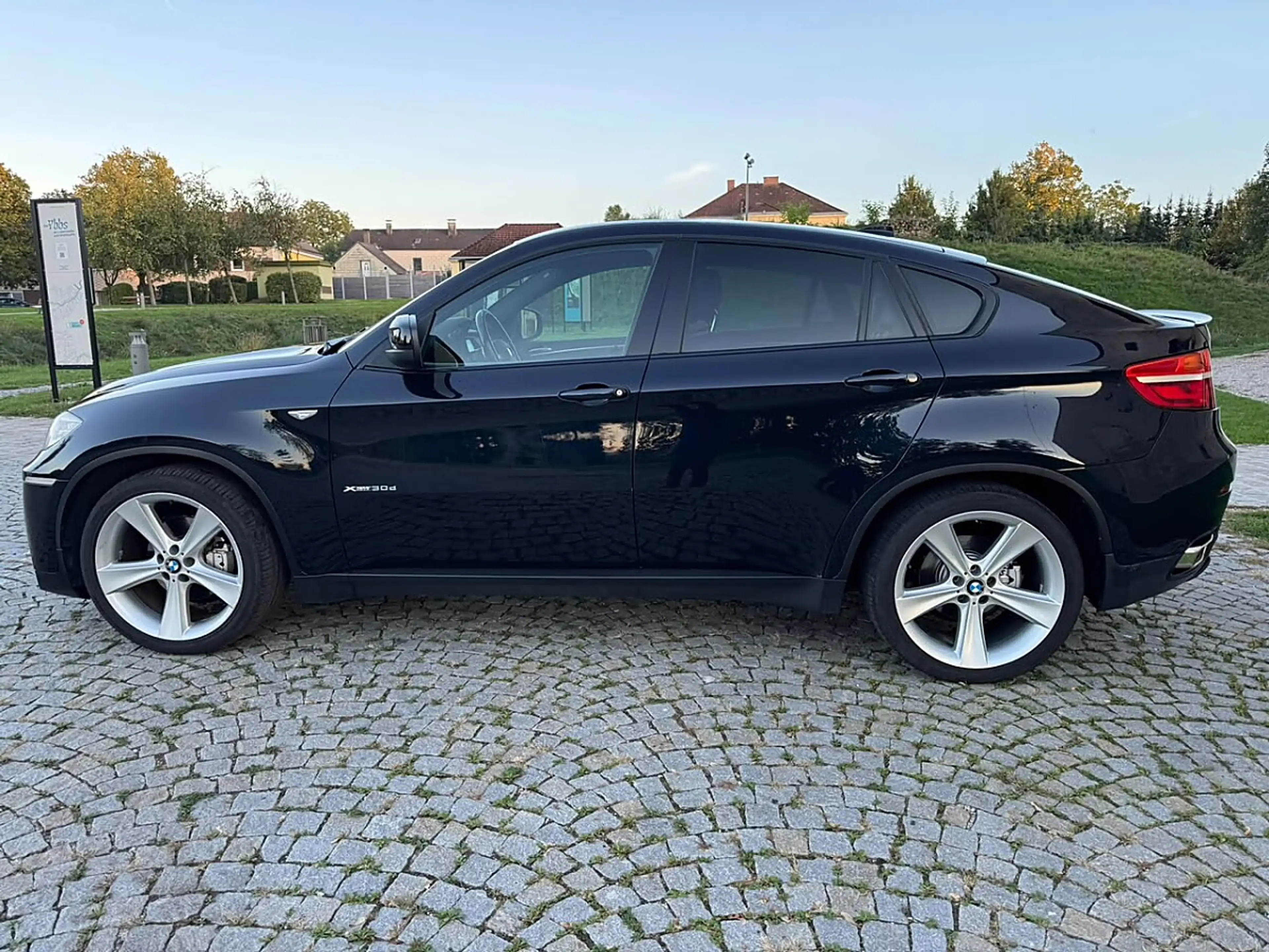 BMW X6 xDrive30d Aut.M-PERFORMANC/HEAD-UP/NAVI/LE•••SU... — photo 6