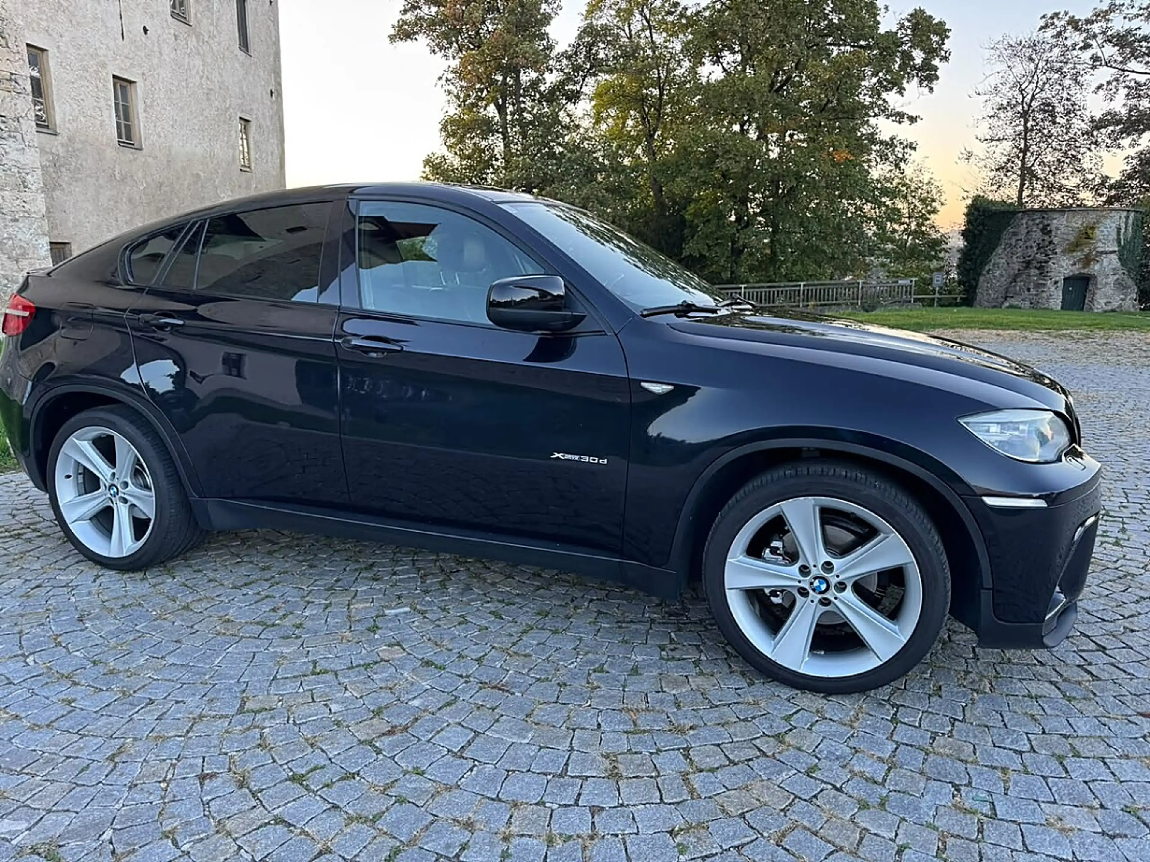 BMW X6 xDrive30d Aut.M-PERFORMANC/HEAD-UP/NAVI/LE•••SU... — photo 12