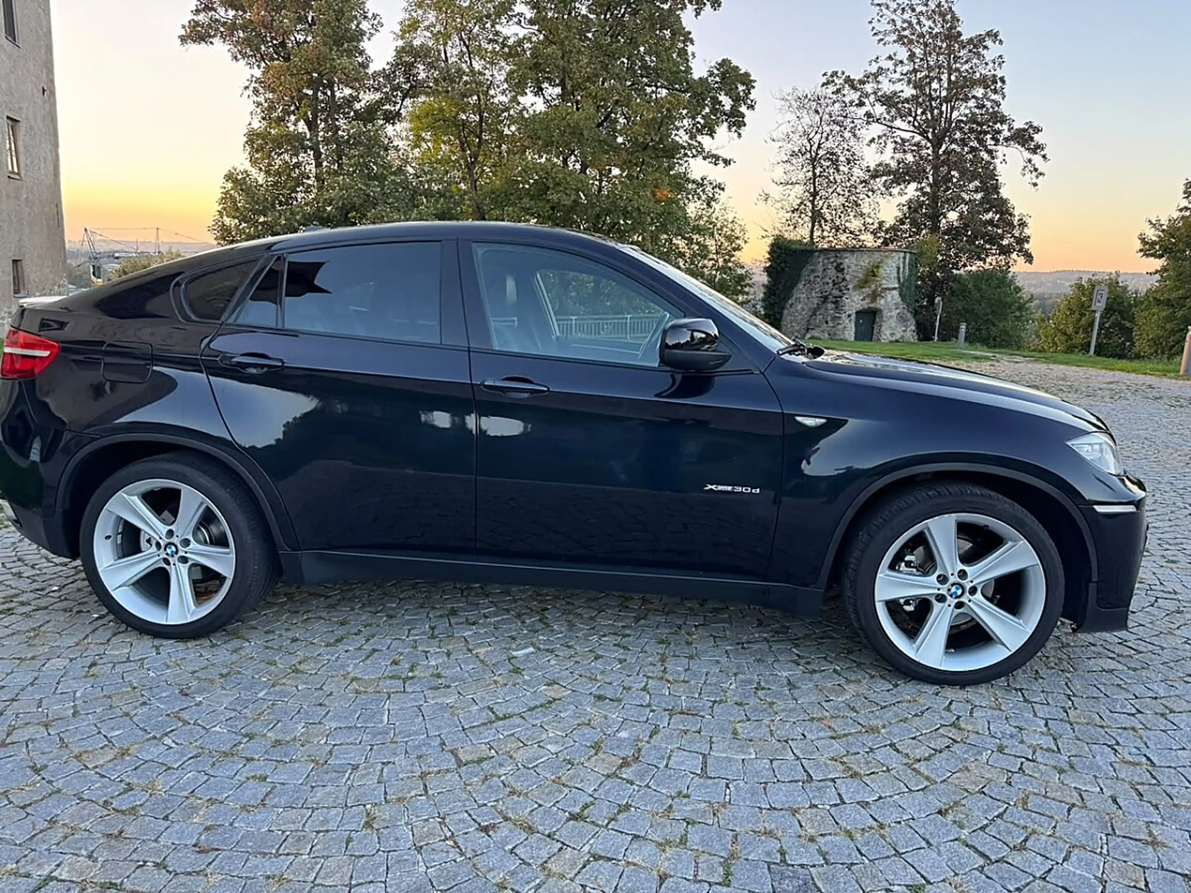 BMW X6 xDrive30d Aut.M-PERFORMANC/HEAD-UP/NAVI/LE•••SU... — photo 2