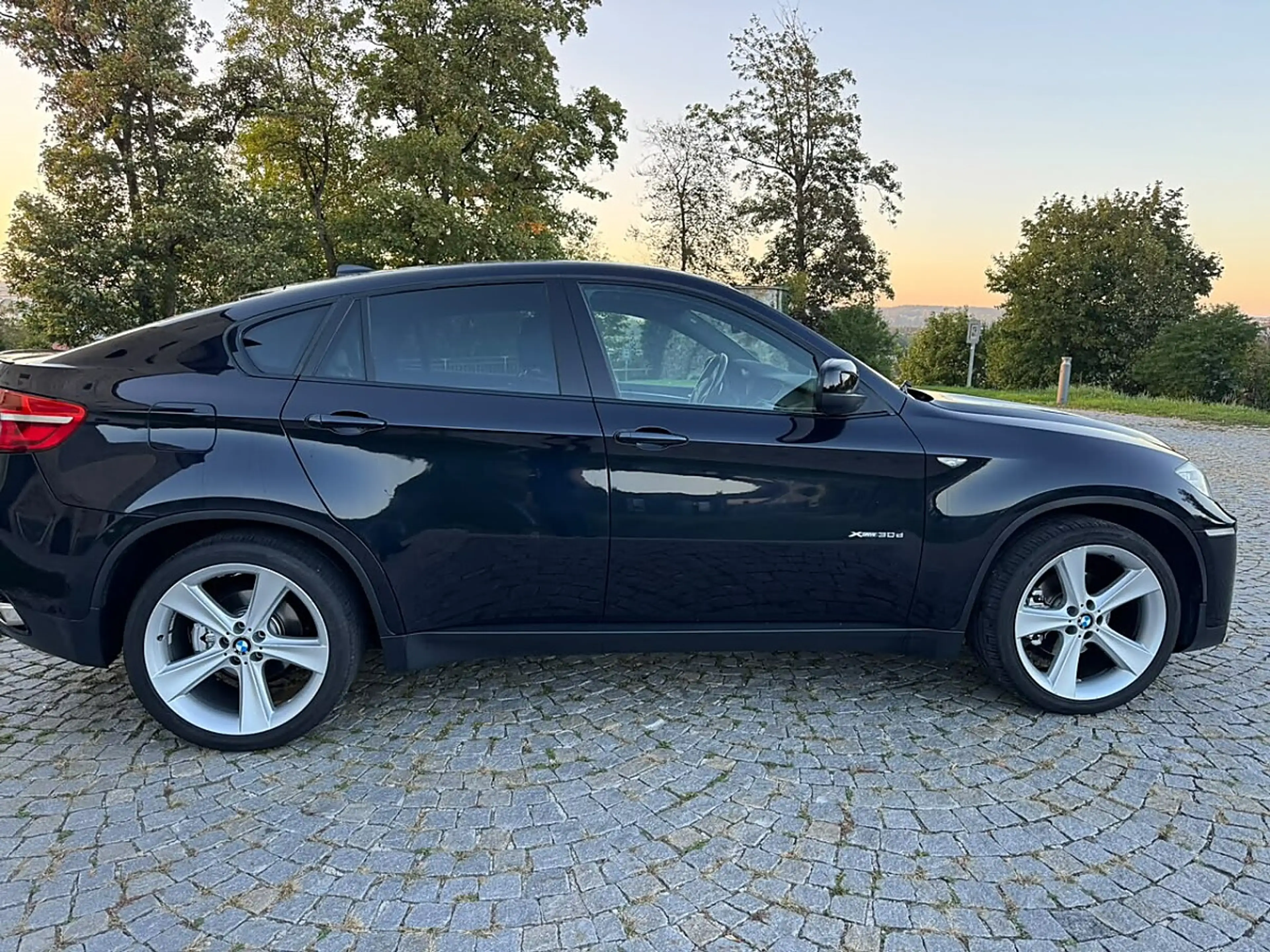BMW X6 xDrive30d Aut.M-PERFORMANC/HEAD-UP/NAVI/LE•••SU... — photo 10