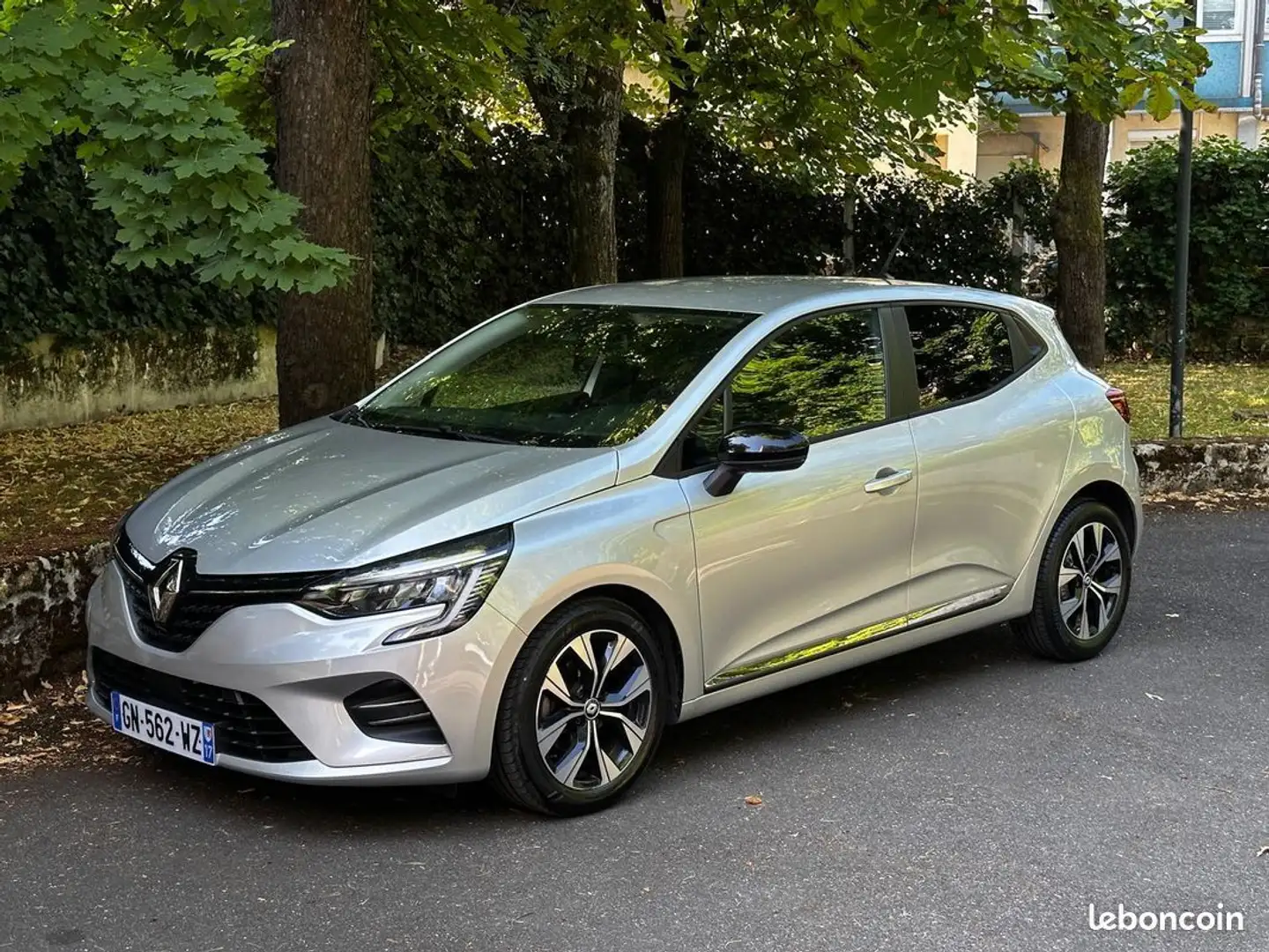 Renault Clio v (2) 1.0 tce 100 evolution carplay garantie 12 mois Gris - 1