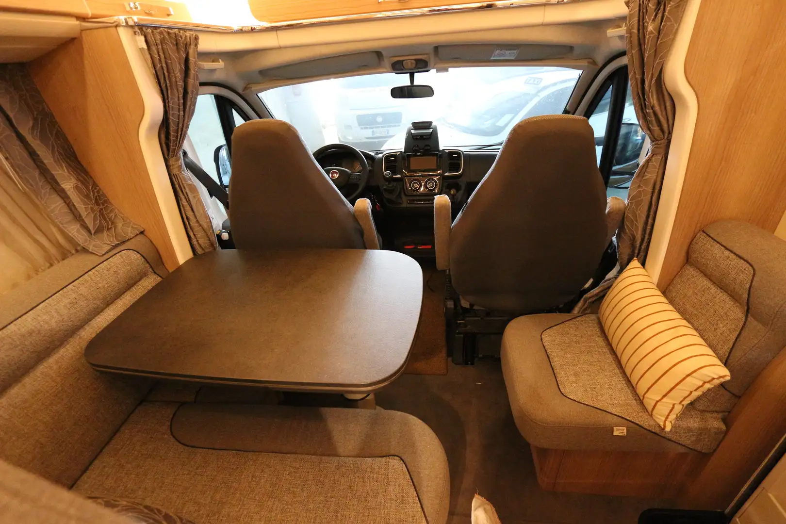 Caravans-Wohnm Carthago Malibu T 440 LE - 1