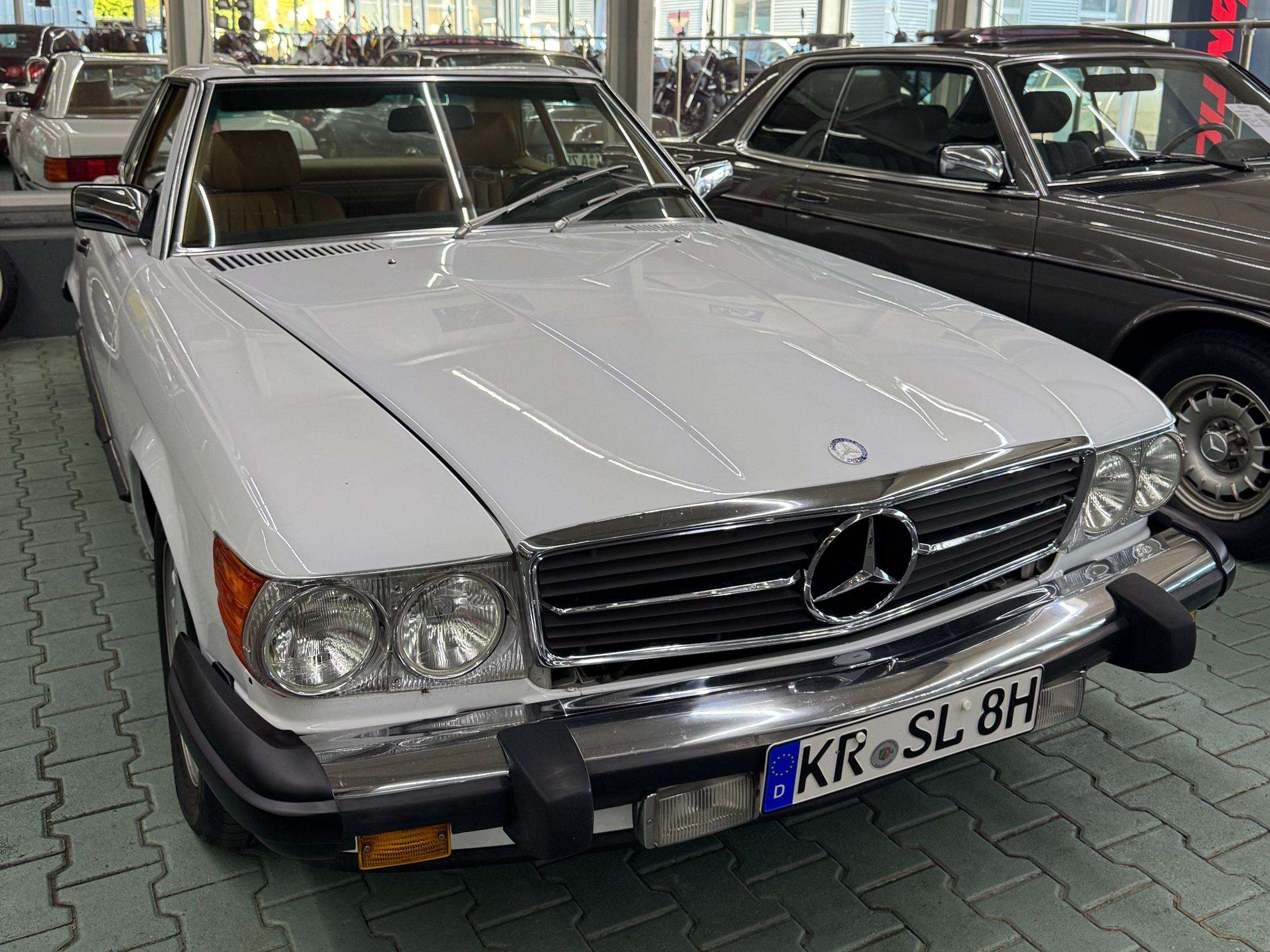 Second hand Mercedes Benz Sl-Class 560