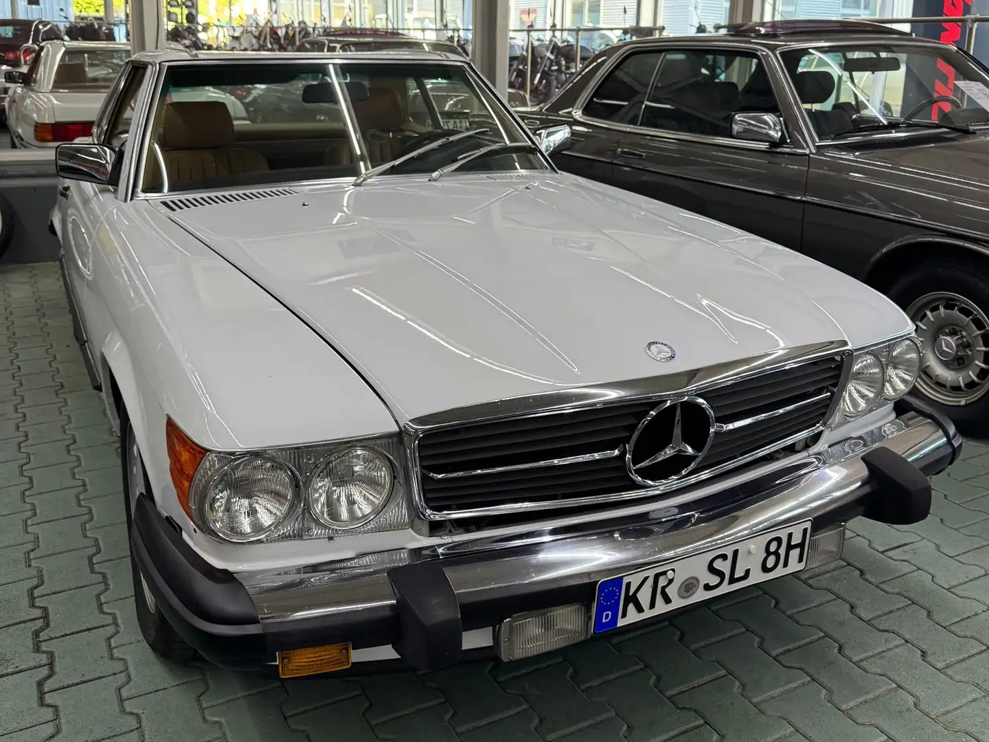 Mercedes-Benz SL 560 R107 Weiß - 1