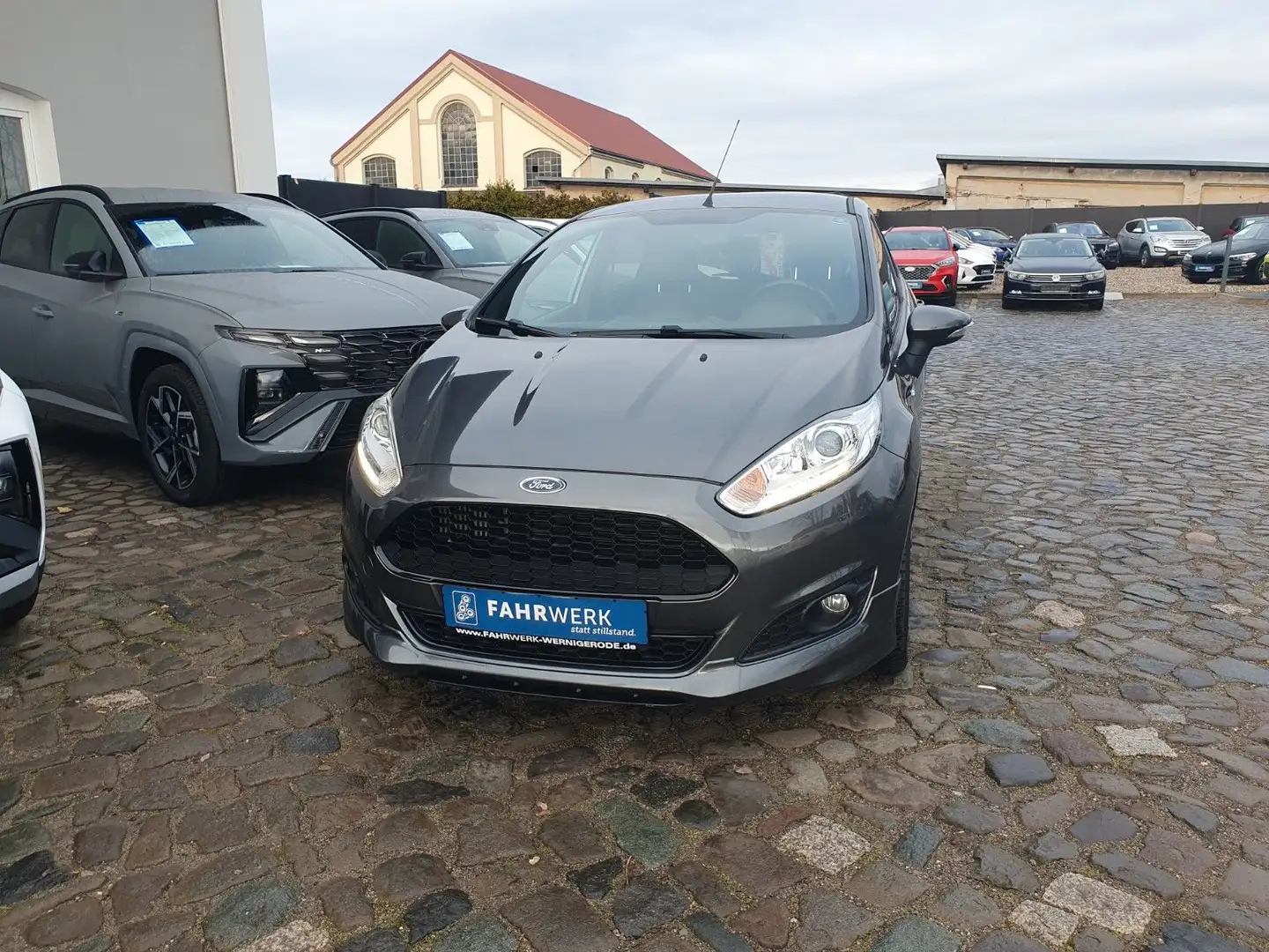 Ford Fiesta 1.0 EcoBoost Start-Stop ST-LINE,M+S Grau - 1