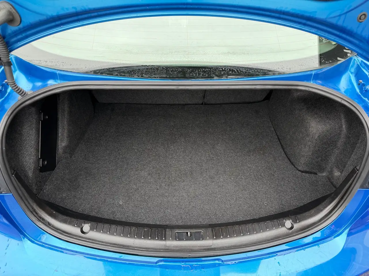 Mazda 3 снимка Mazda 3