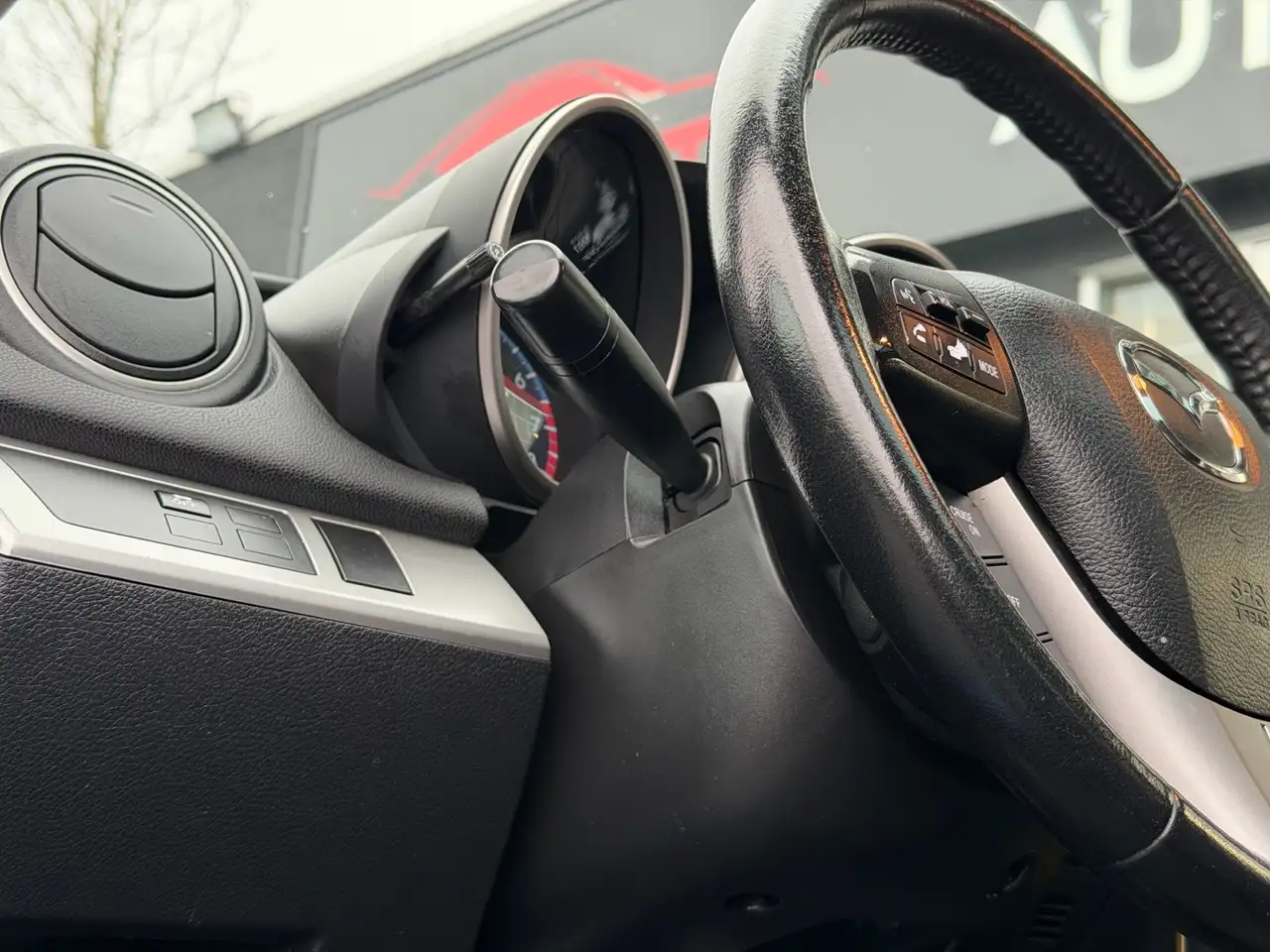 Mazda 3 снимка Mazda 3