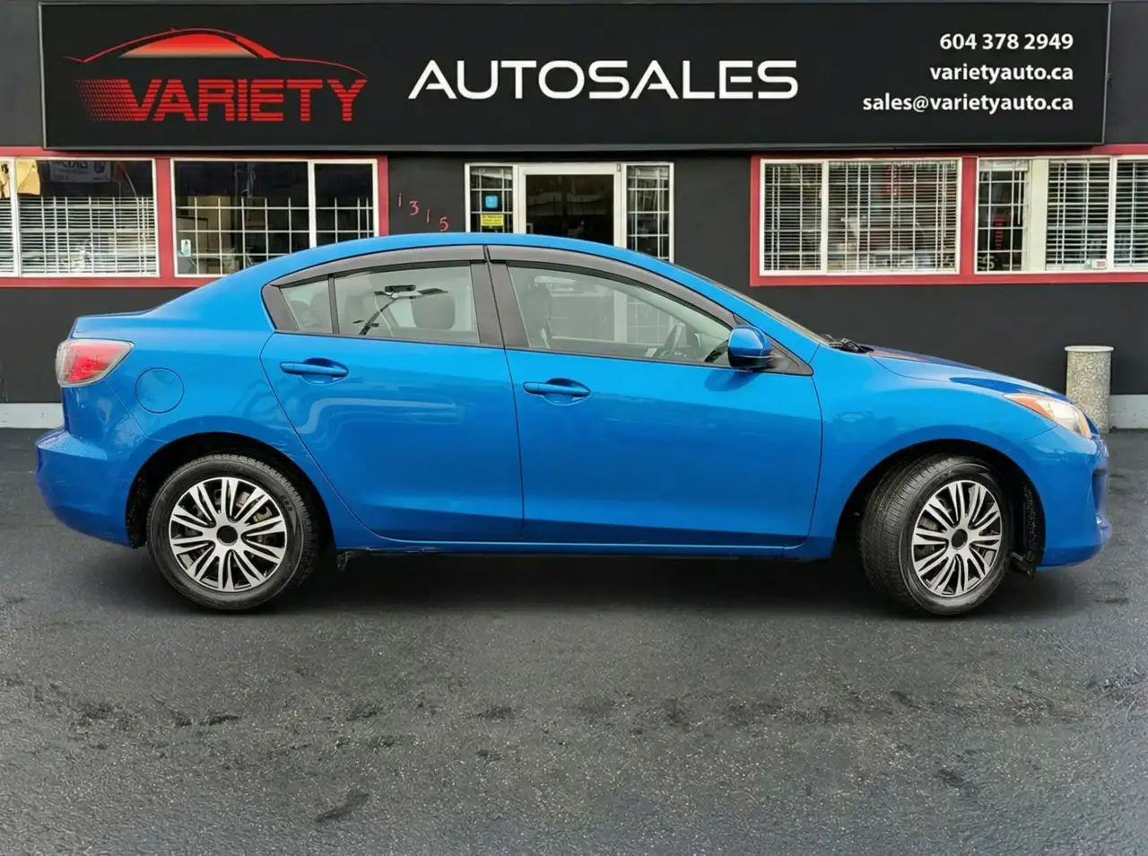 Mazda 3 снимка Mazda 3