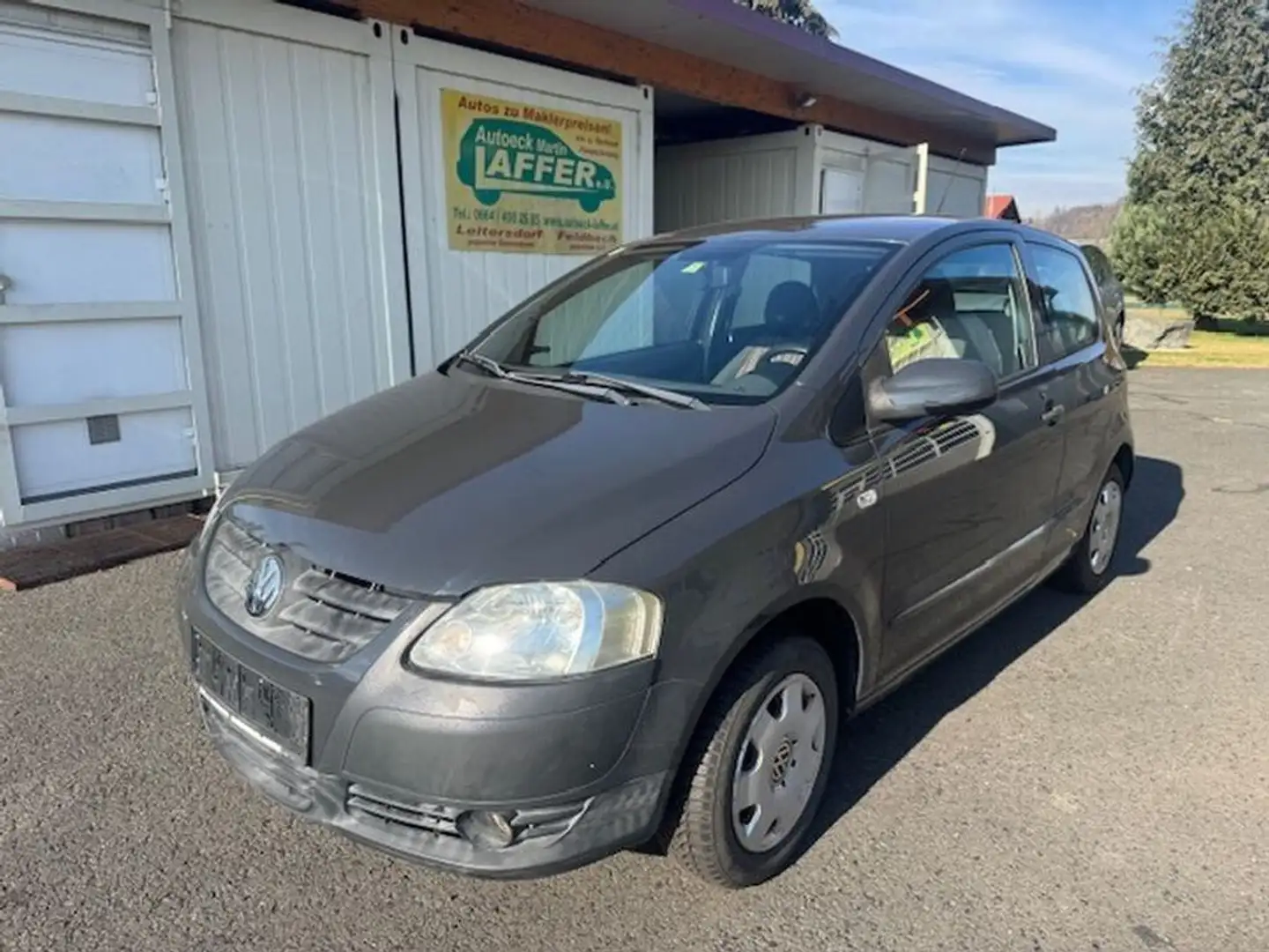 Volkswagen Fox 1.2 - nur 81800km - inkl. Neuen Pickerl! Grau - 2