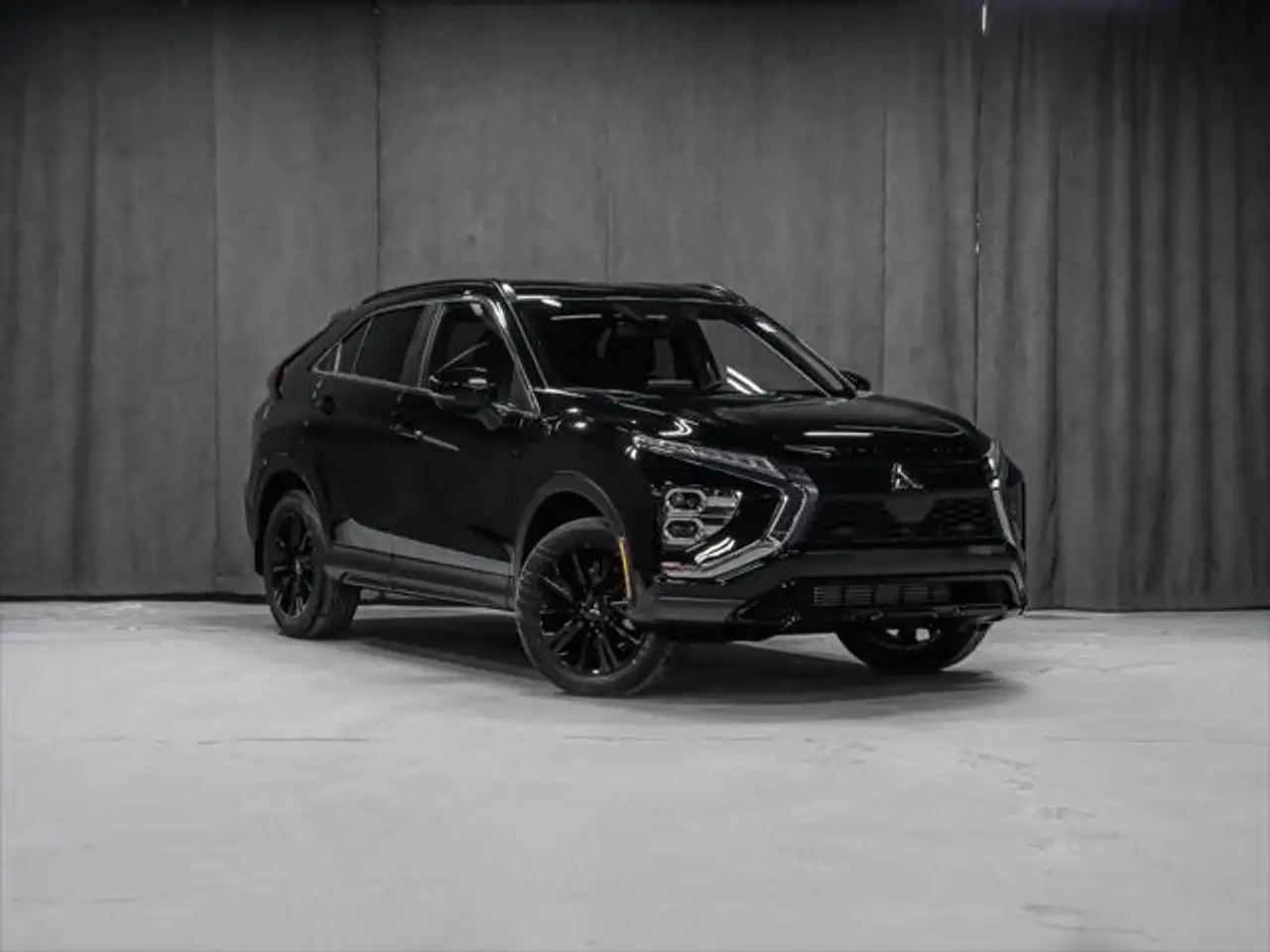 Mitsubishi Eclipse Cross снимка Mitsubishi Eclipse Cross