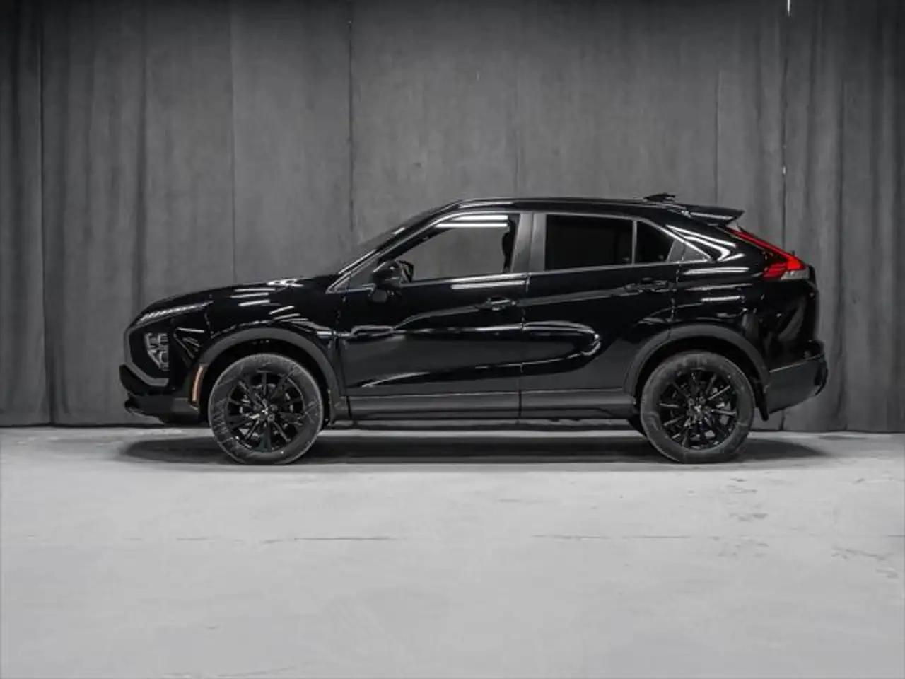 Mitsubishi Eclipse Cross снимка Mitsubishi Eclipse Cross