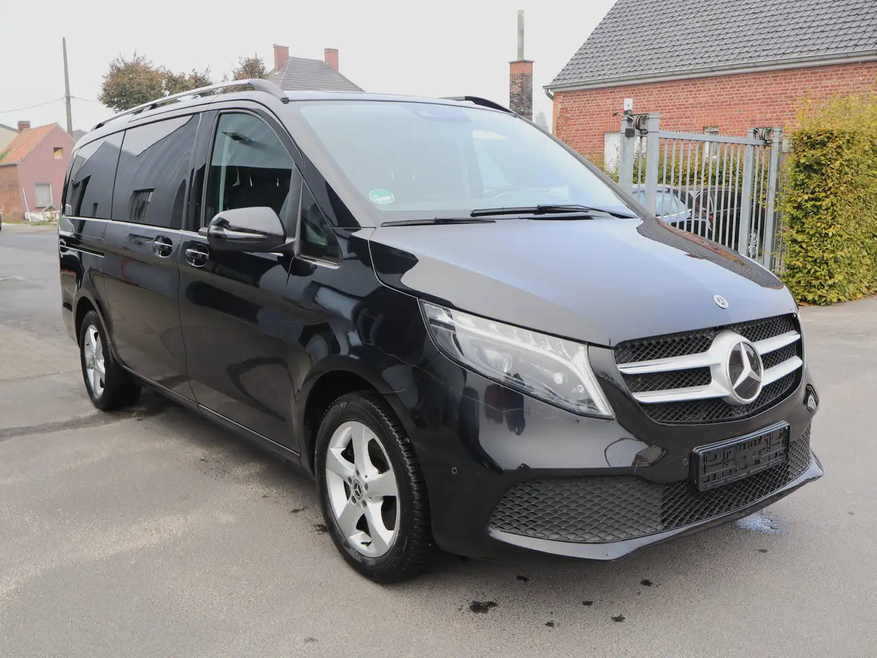 Mercedes-Benz V 250