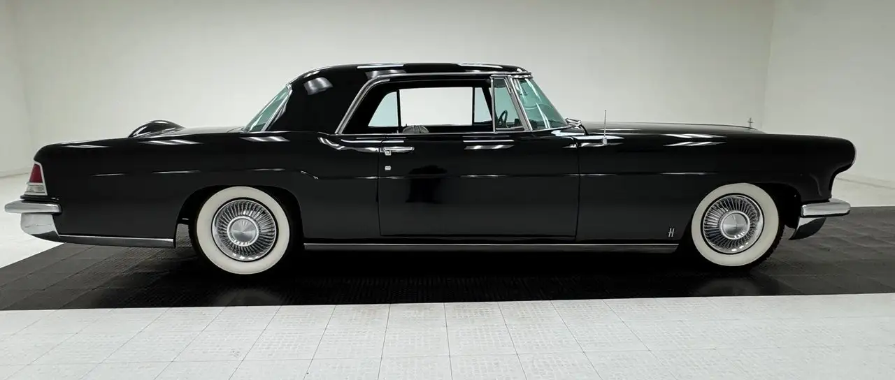 Lincoln Mark II 2 Door Sport Coupe, foto 6
