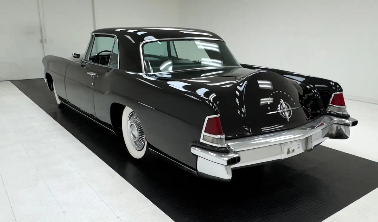 Lincoln Mark II 2 Door Sport Coupe, foto 3