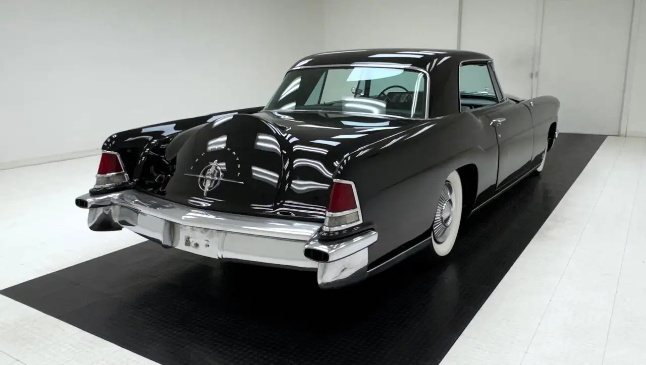 Lincoln Mark II 2 Door Sport Coupe, foto 5
