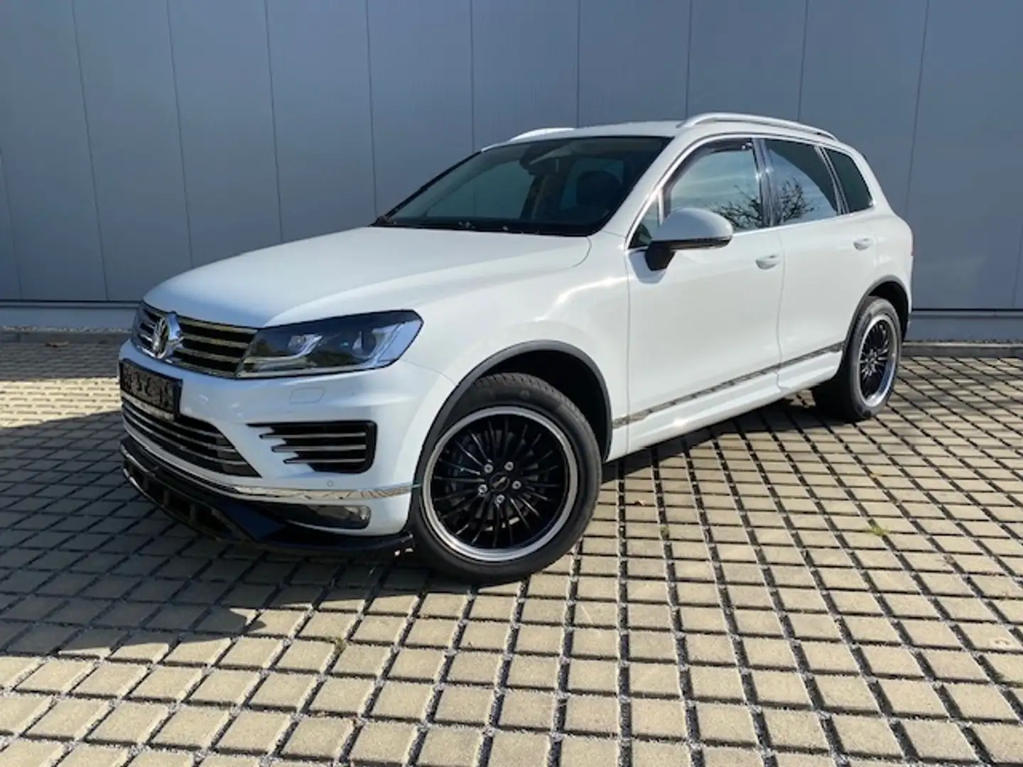 Volkswagen Touareg 3.0 V6 TDI 262 PS 4M R-LINE/20-ZOLL/AHK/XENON/NAV Blanc - 2