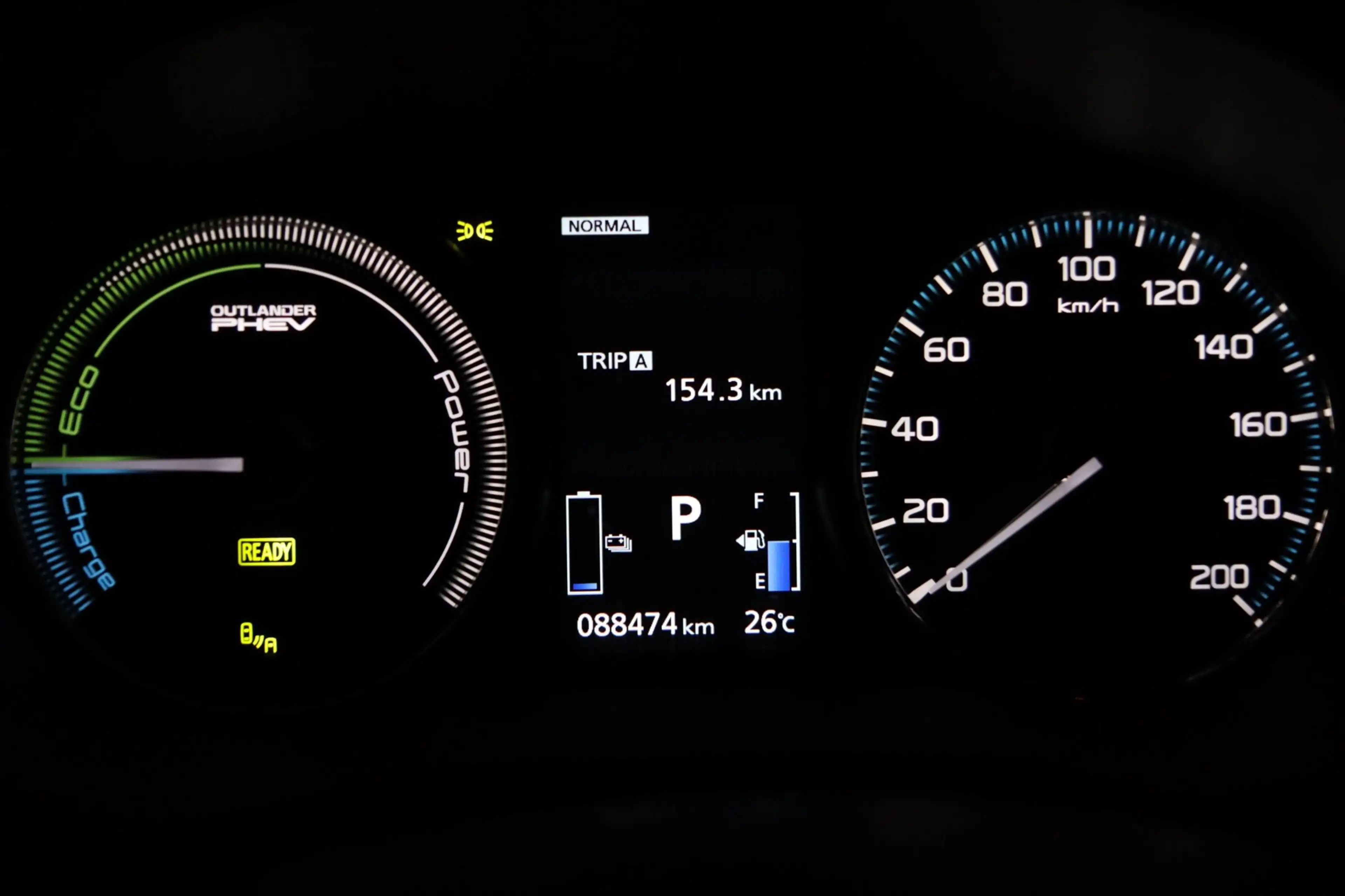 Mitsubishi Outlander 2.0 PHEV Premium / PANO / 360 / KEYLESS / STUUR+ST — photo 7