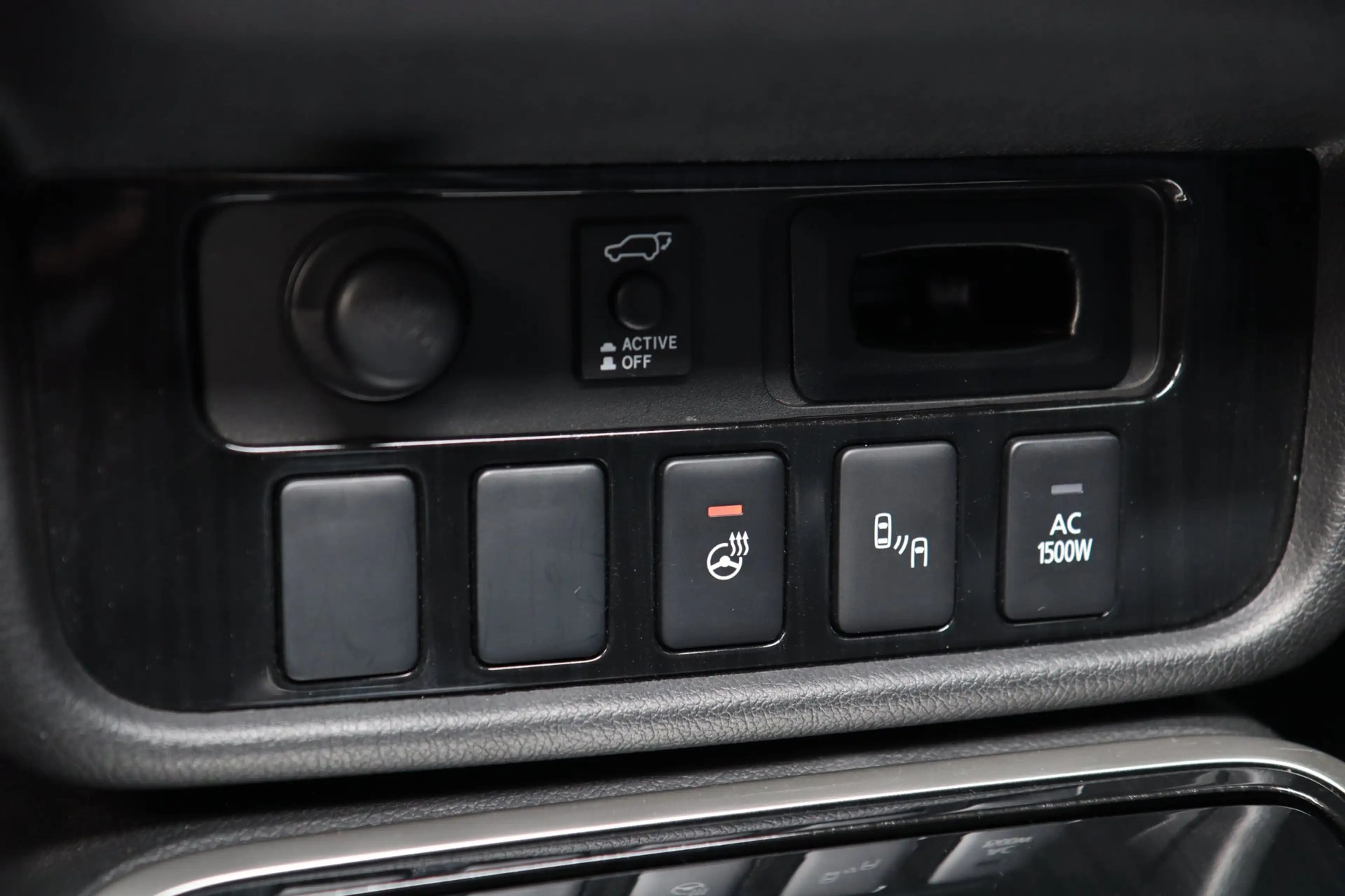 Mitsubishi Outlander 2.0 PHEV Premium / PANO / 360 / KEYLESS / STUUR+ST — photo 13