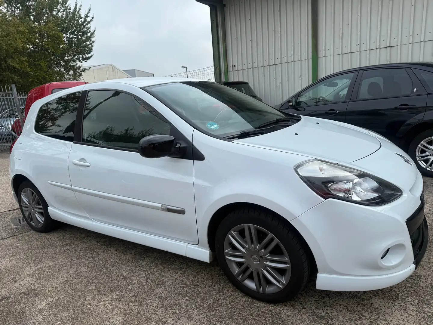 Renault Clio GT III *2.Hand*Zahnriemen neu*16-Zoll*Allwetter* Weiß - 1