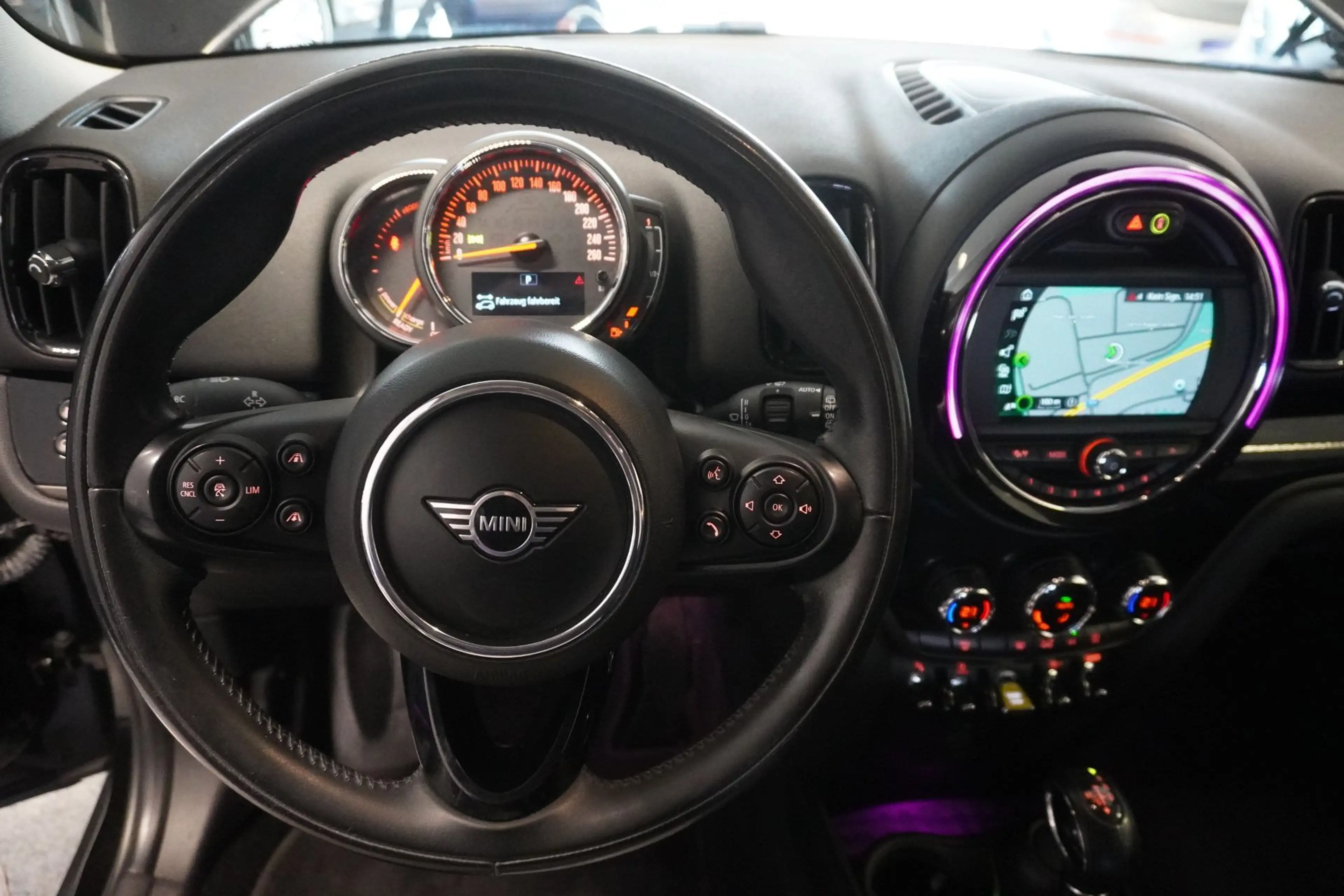 MINI Cooper SE Countryman SE ALL4 Countryman/LED/Nav — photo 11