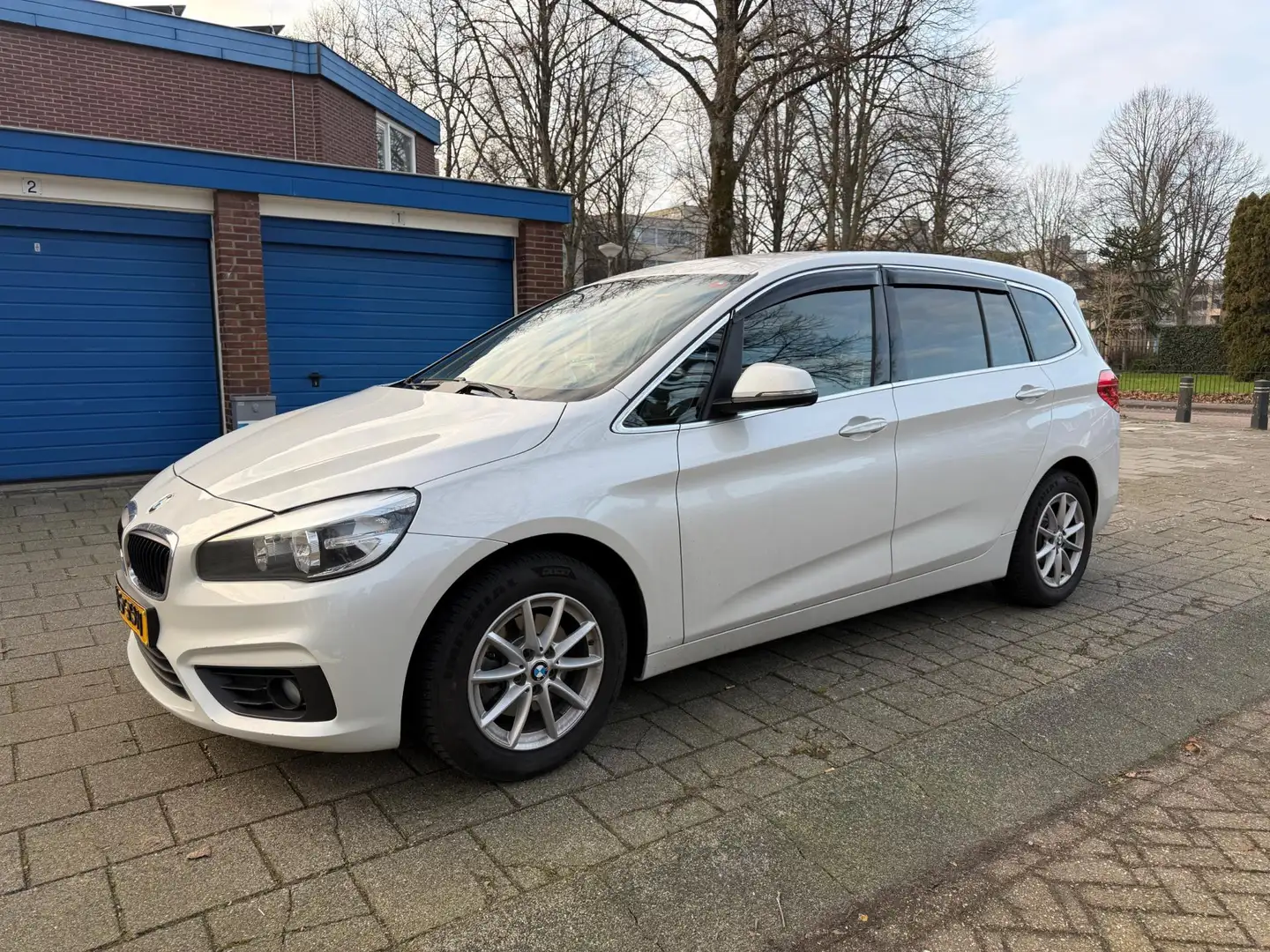 BMW 216 2-serie Grand Tourer 216d Euro 6 White Metallic NW Weiß - 1