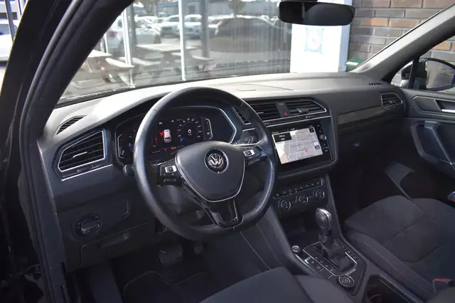 Volkswagen Tiguan Allspace view 4