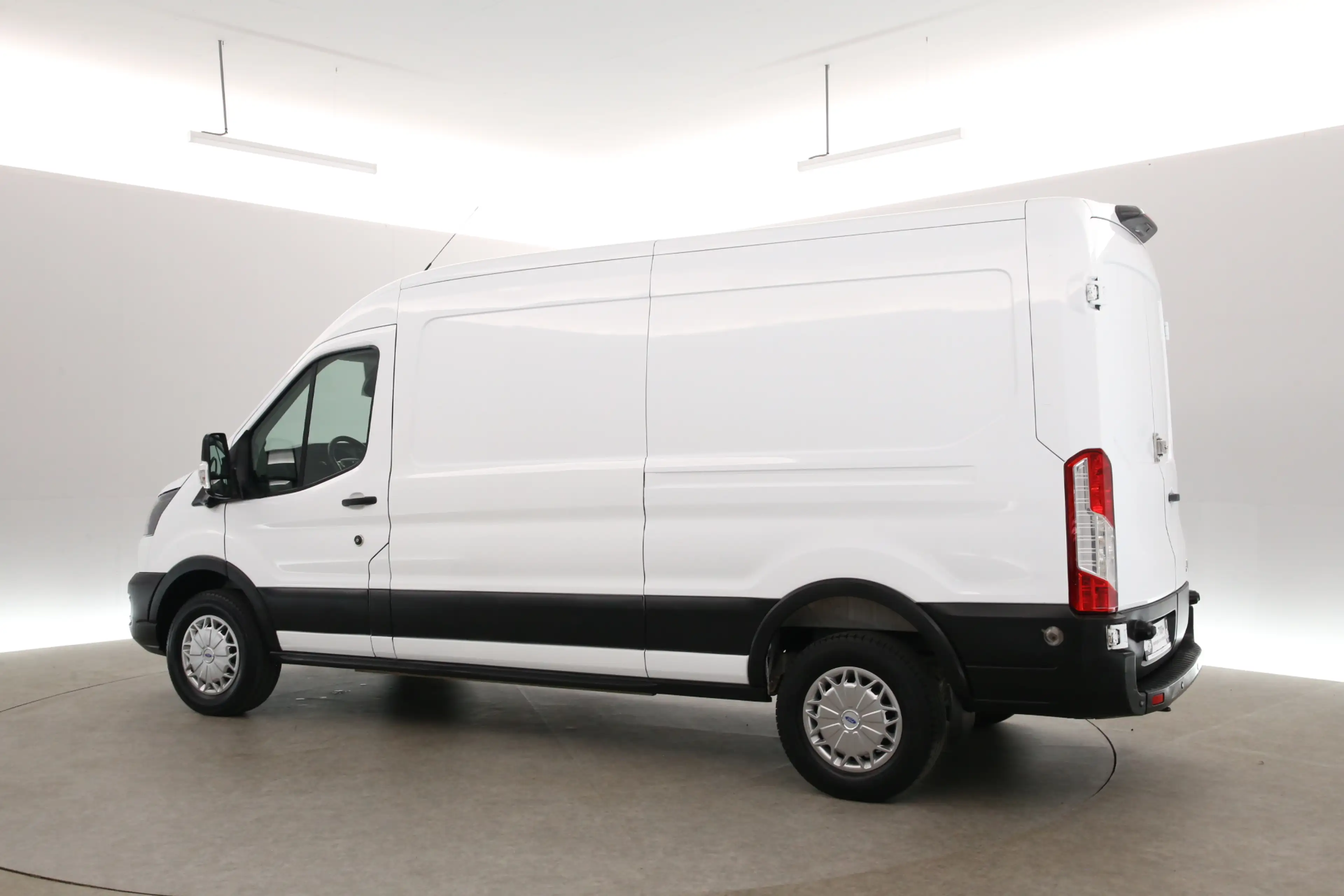 Ford E-Transit L3H2 68 kWh | Verwacht | Snelladen | Clima | Cruis — photo 3