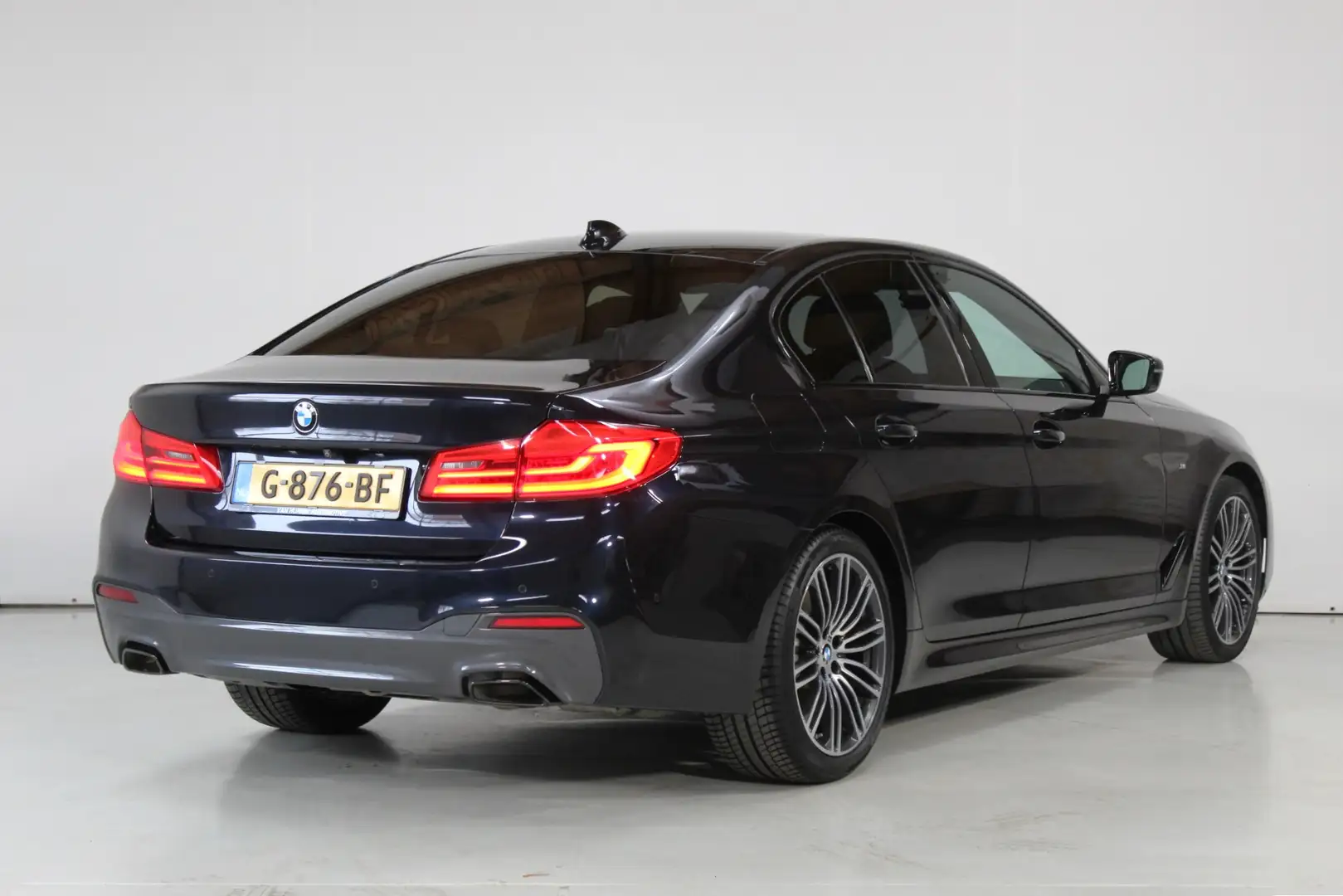 BMW 530 5-serie 530i High Ex M-Sport | HUD | Sfeer | Memor Schwarz - 2