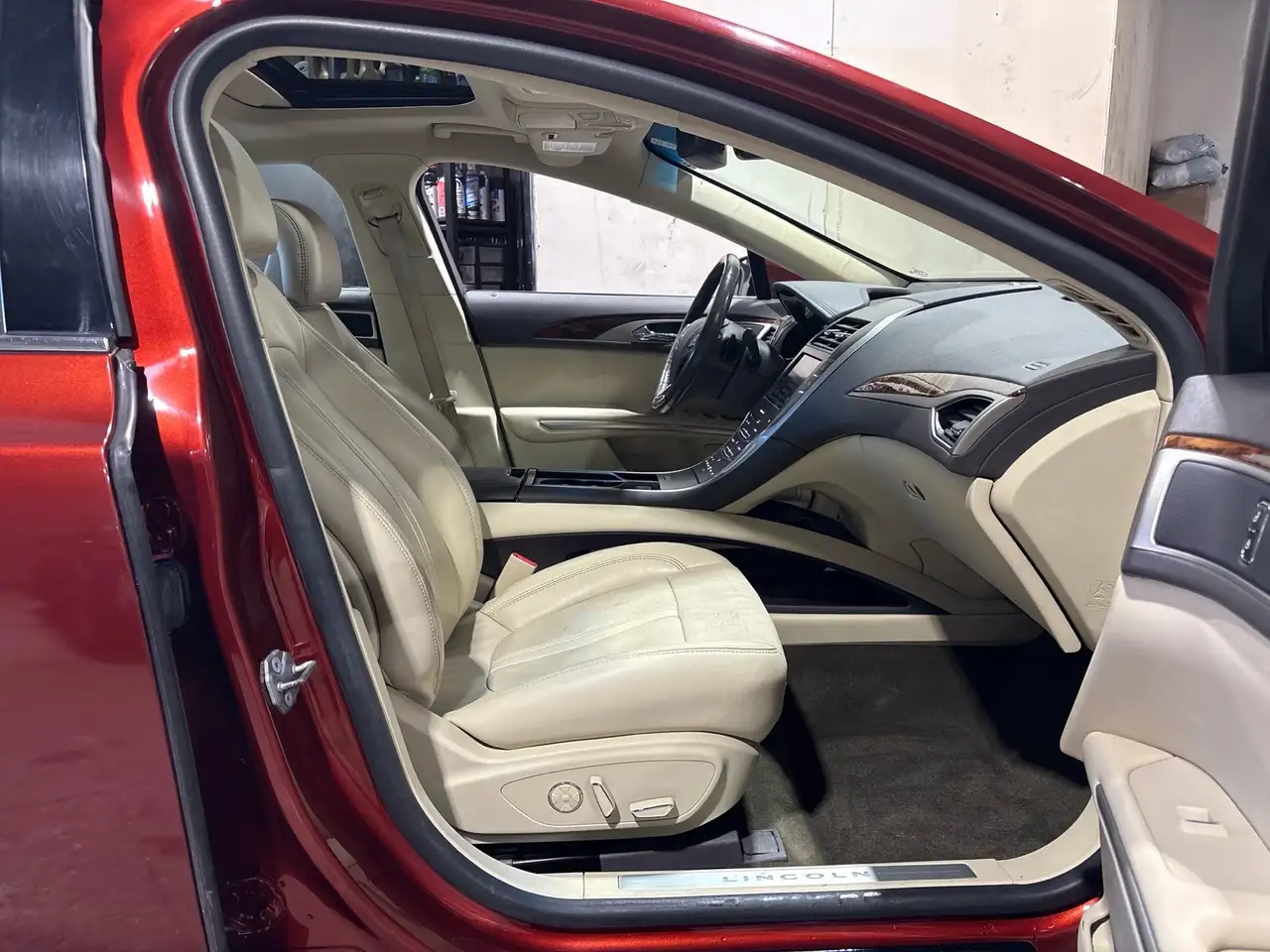 Lincoln MKZ снимка Lincoln MKZ