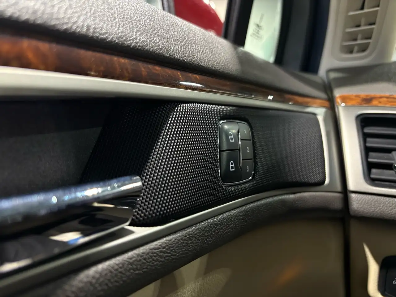 Lincoln MKZ снимка Lincoln MKZ