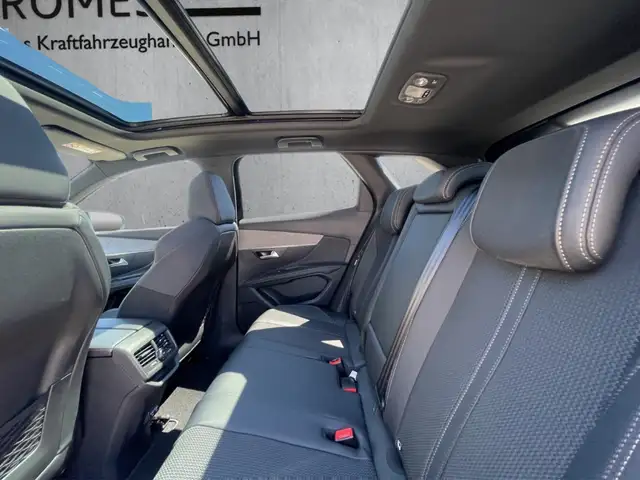 Peugeot 3008 view 8