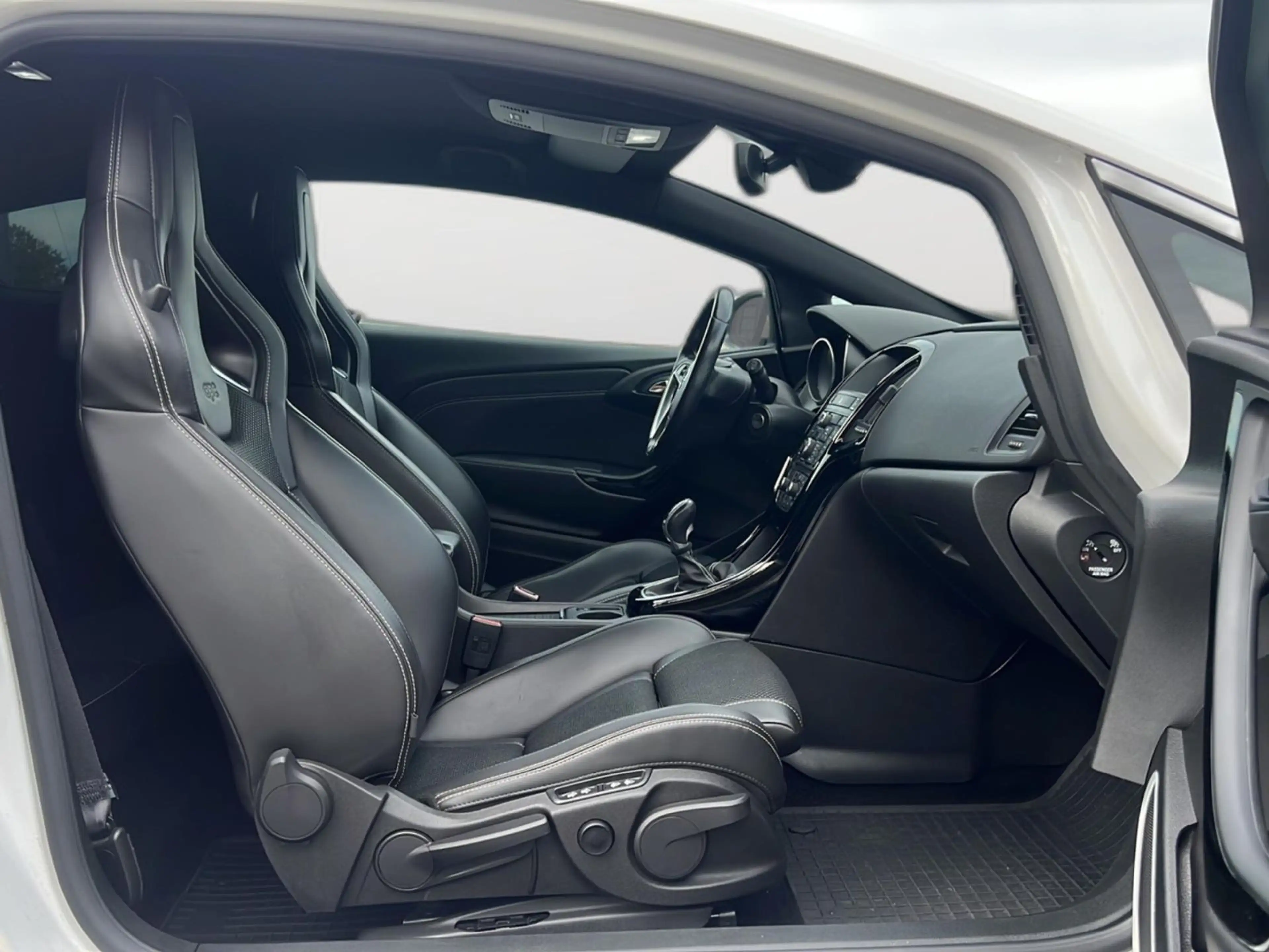 Opel Astra J GTC OPC*NUR 99TKM*NAVI*SOUNDSYSTEM*SHZ** — photo 12