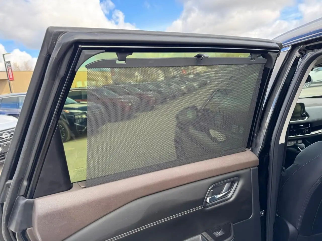 Nissan Rogue снимка Nissan Rogue