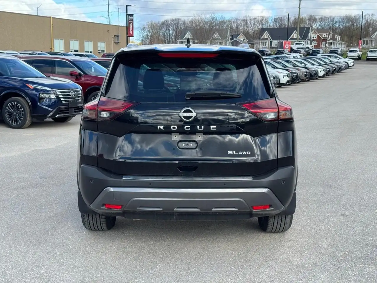 Nissan Rogue снимка Nissan Rogue