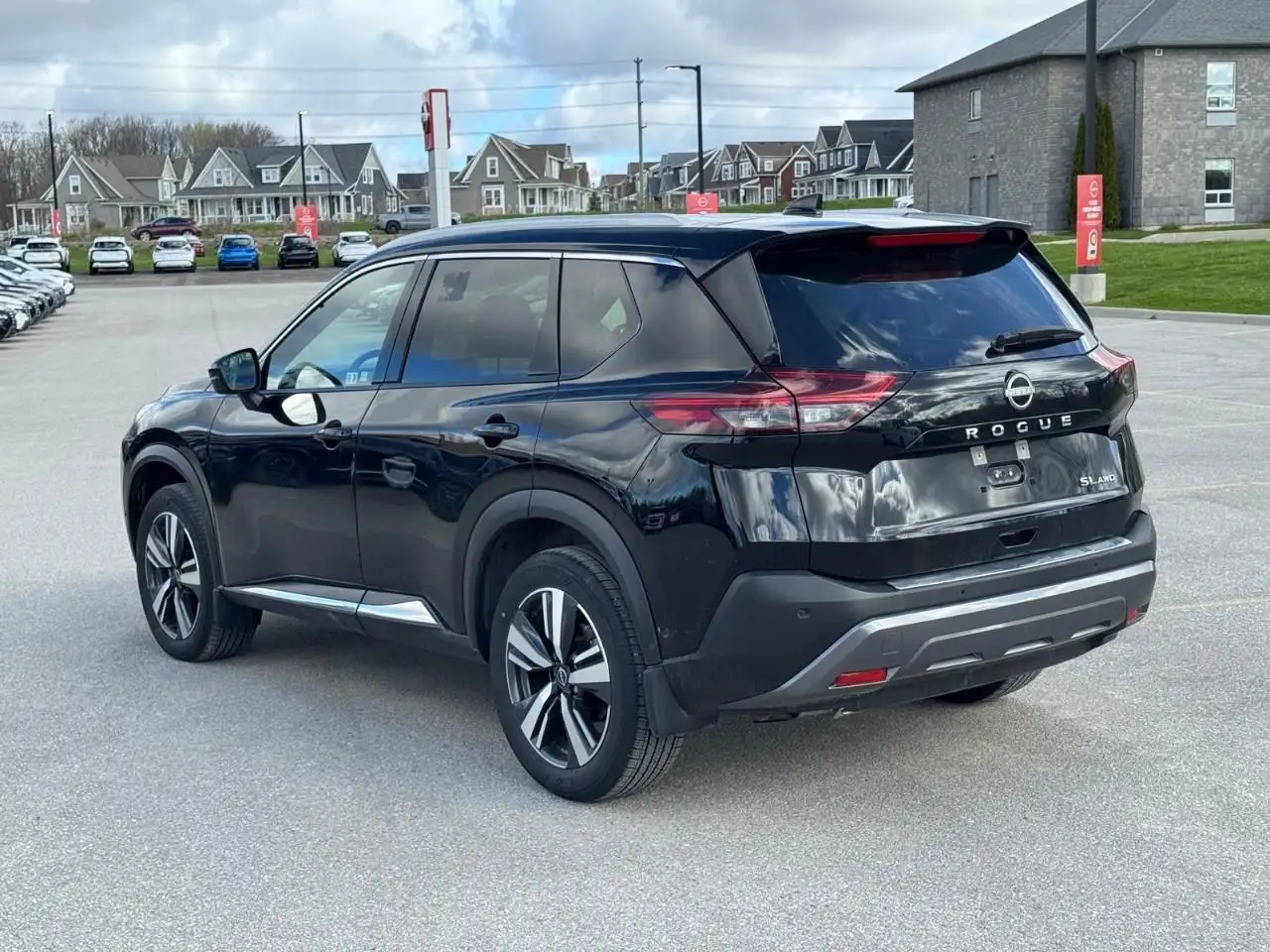 Nissan Rogue снимка Nissan Rogue