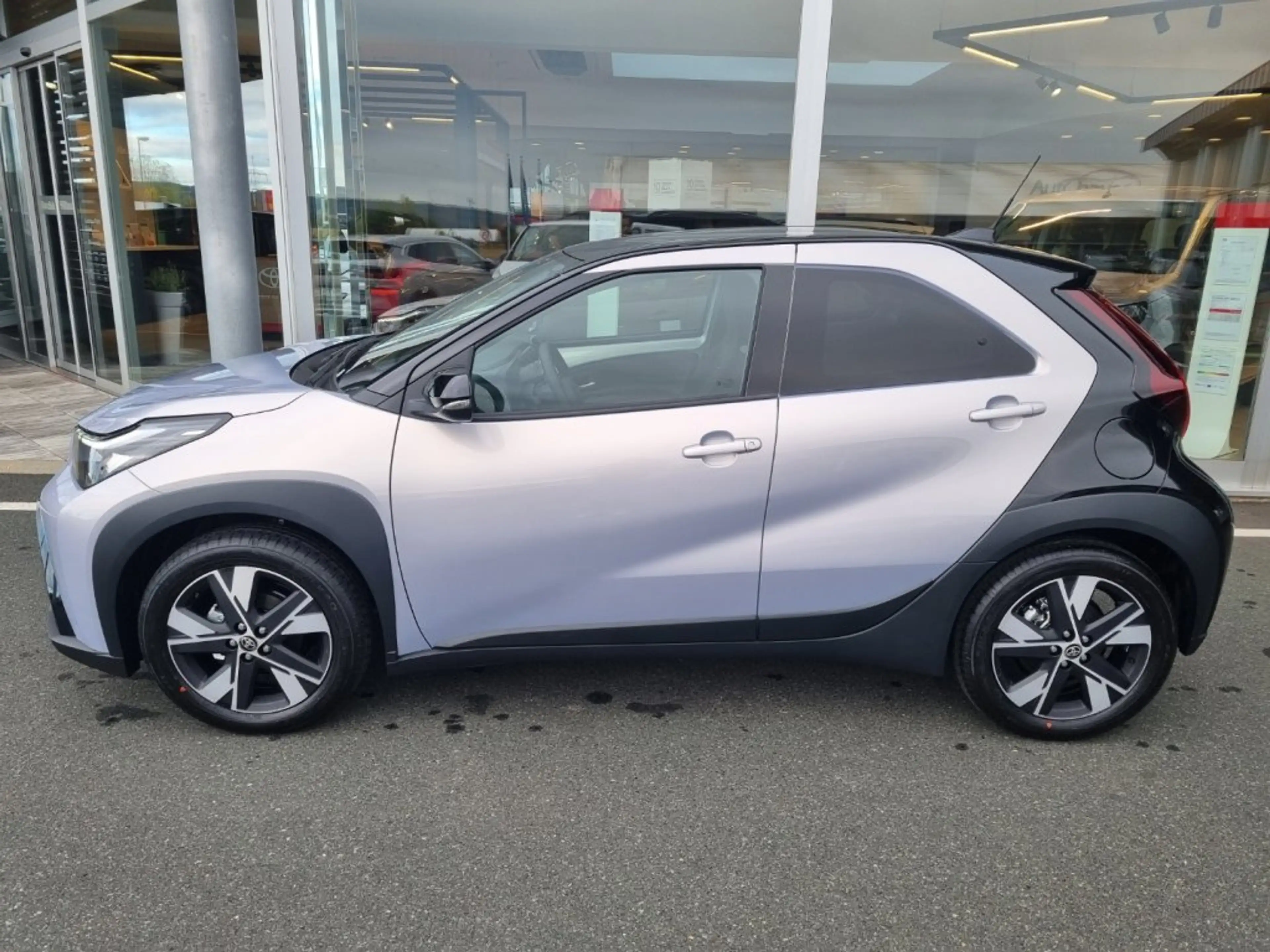 Toyota Aygo X 5-Türer Teamplayer 1,5 l Hybrid — photo 2