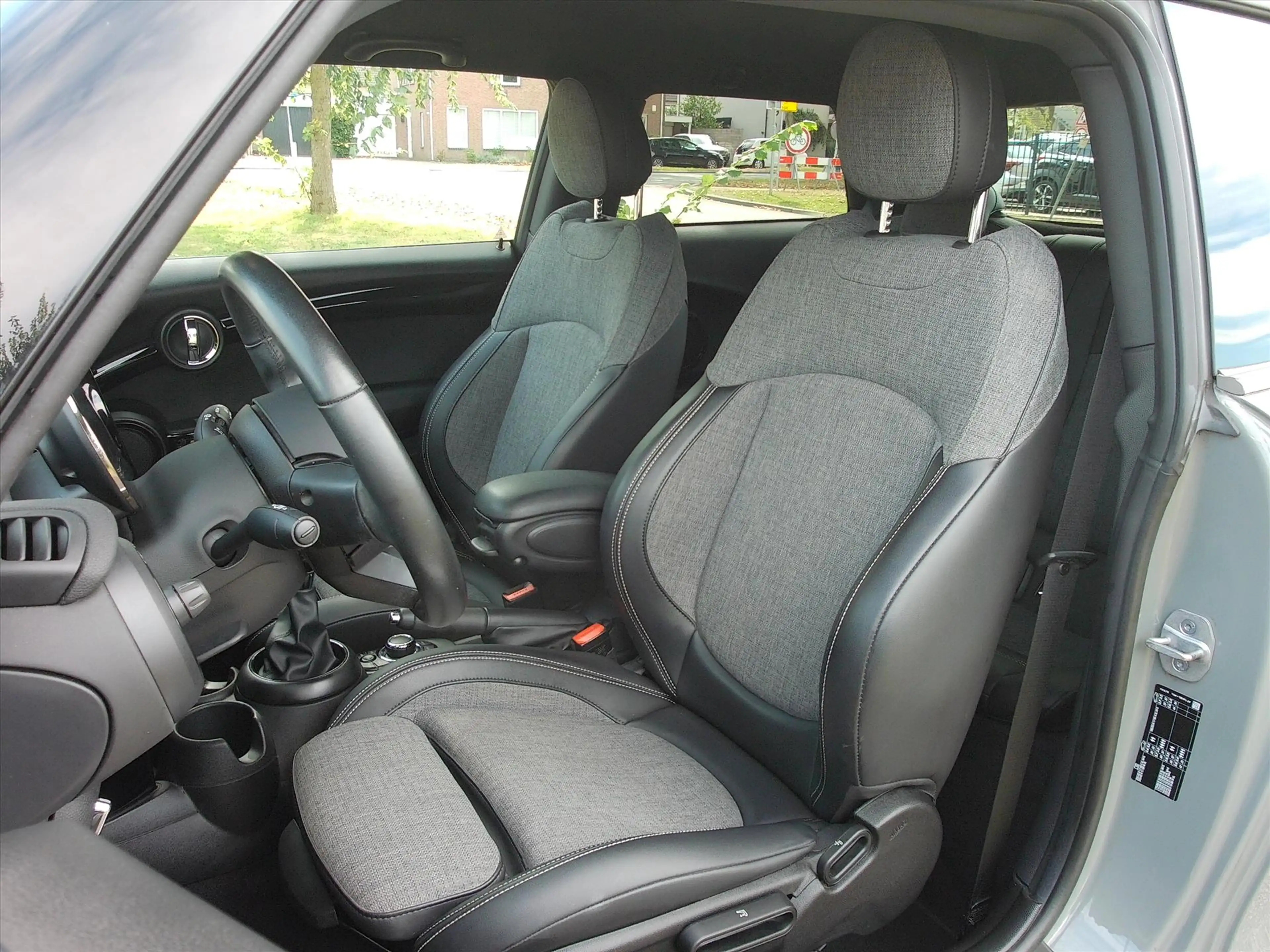 MINI One Mini 3-Deurs (f56) 1.5 102pk Clima Navi Sportst Xe — photo 8