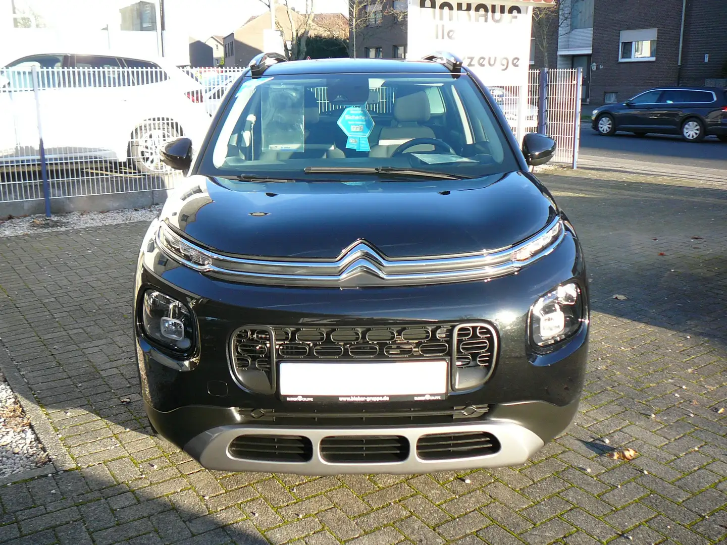 Citroen C3 Aircross Shine,Navi,Klimatronic,Sitzheizung,AHK,PDC,usw.! Schwarz - 2
