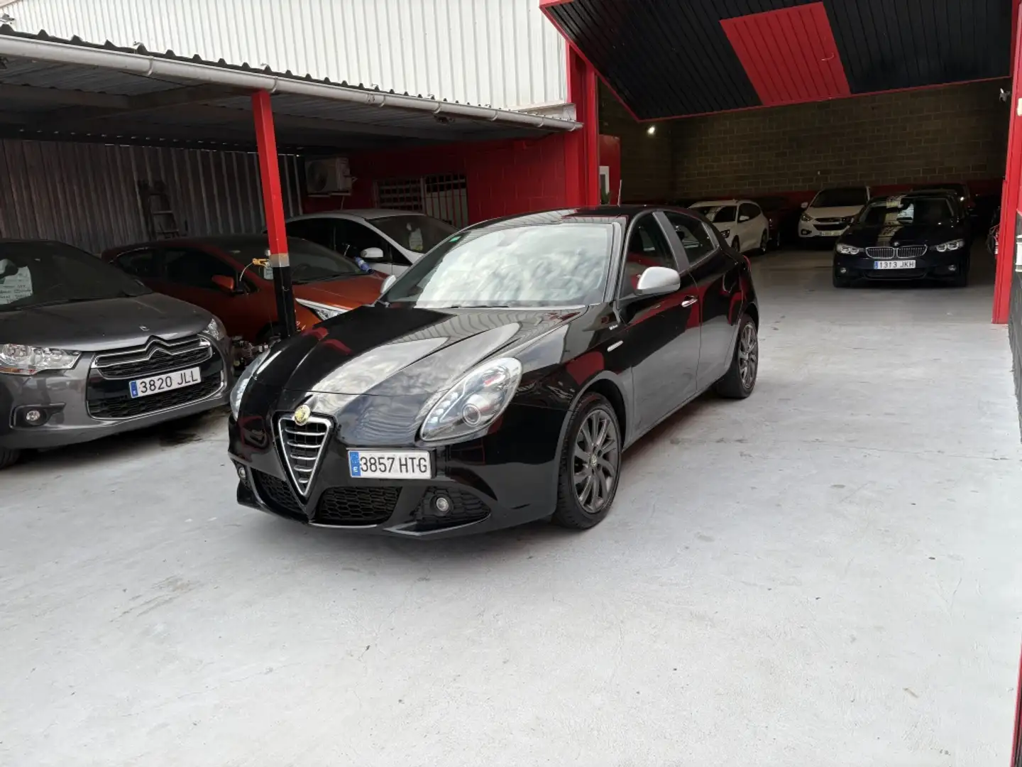 Alfa Romeo Giulietta 1.6JTDm2 S.E. Veloce Zwart - 2