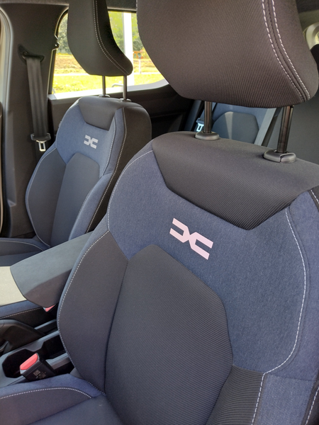 Dacia Duster Duster Expression TCe 130 mHev 4x4 Expression — photo 8