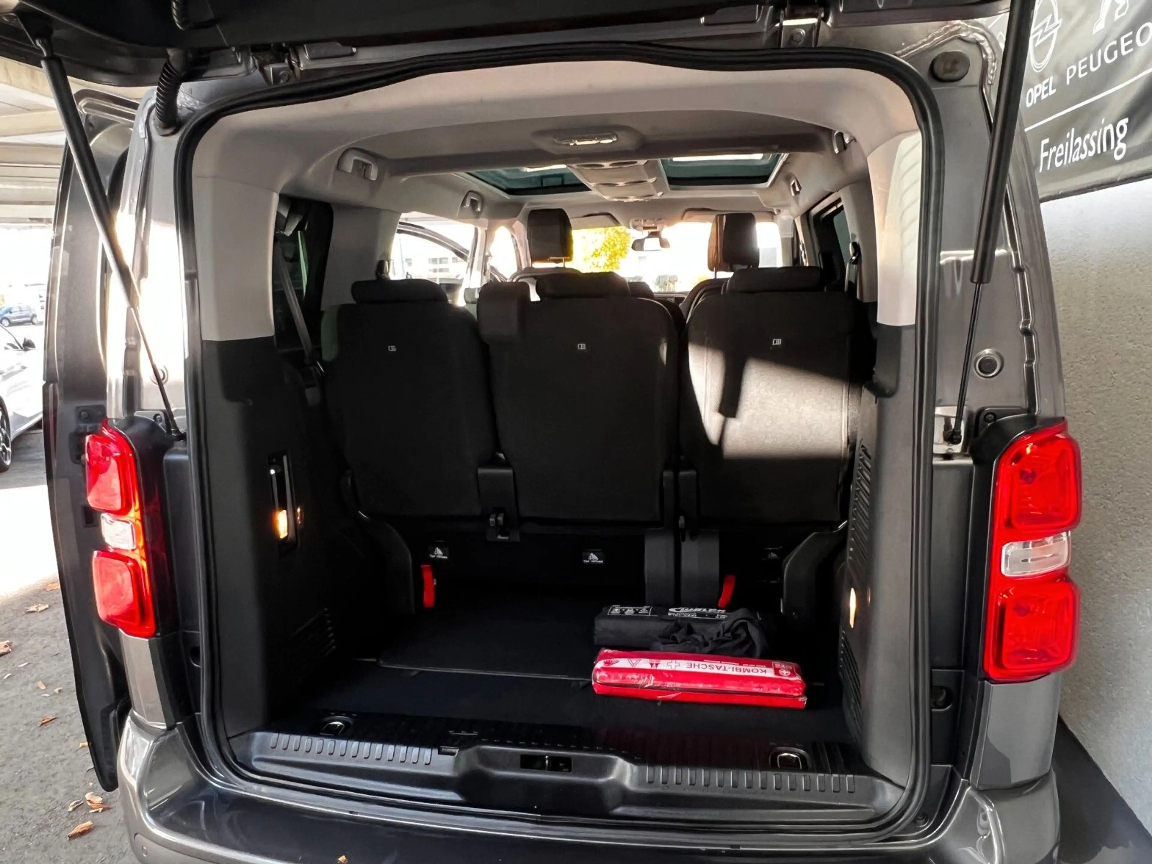 Citroen Spacetourer M BlueHDi 180 EAT 8 RipCurl — photo 8