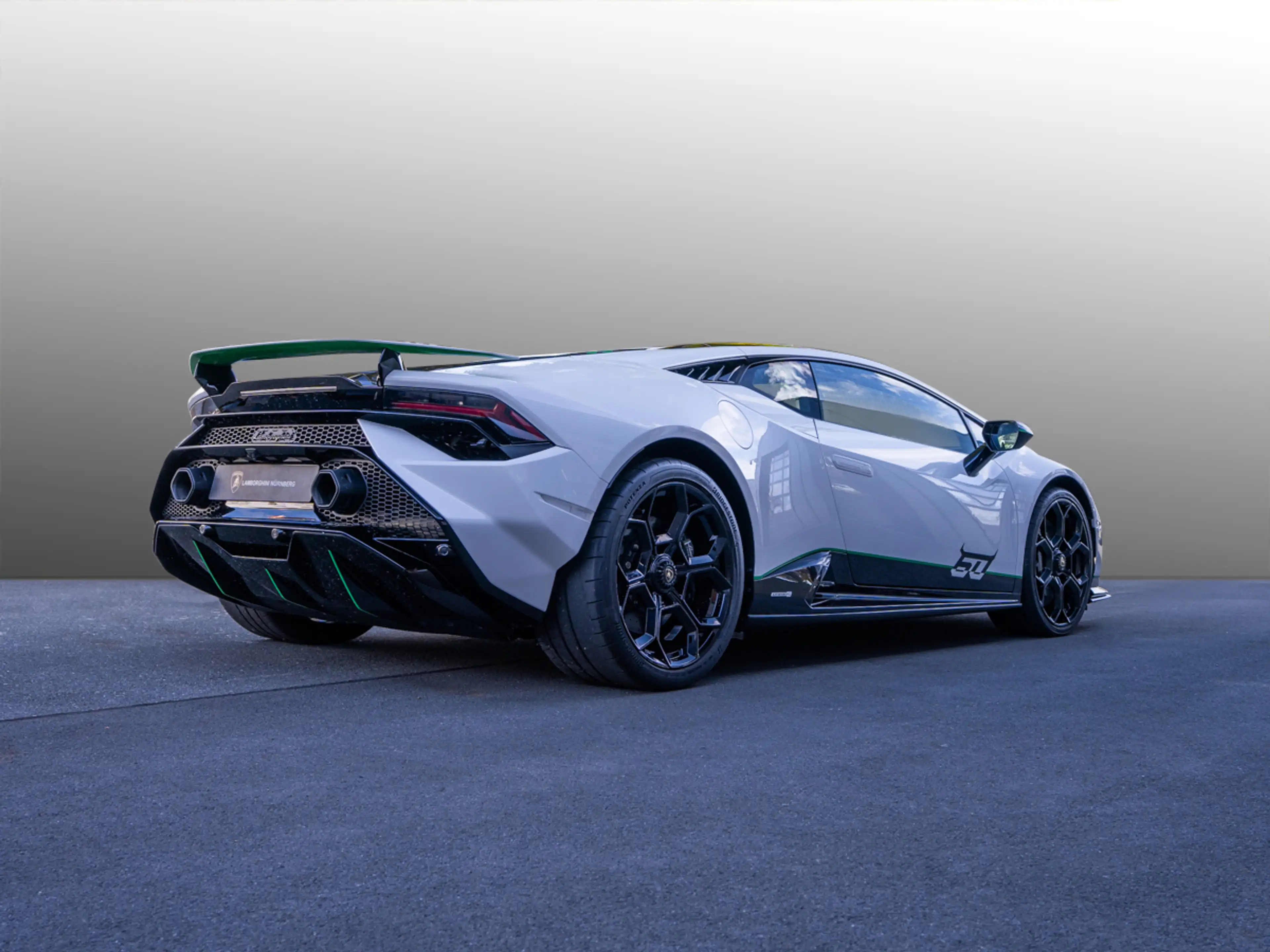 Lamborghini Huracán Tecnica 60th Sondermodell — photo 12