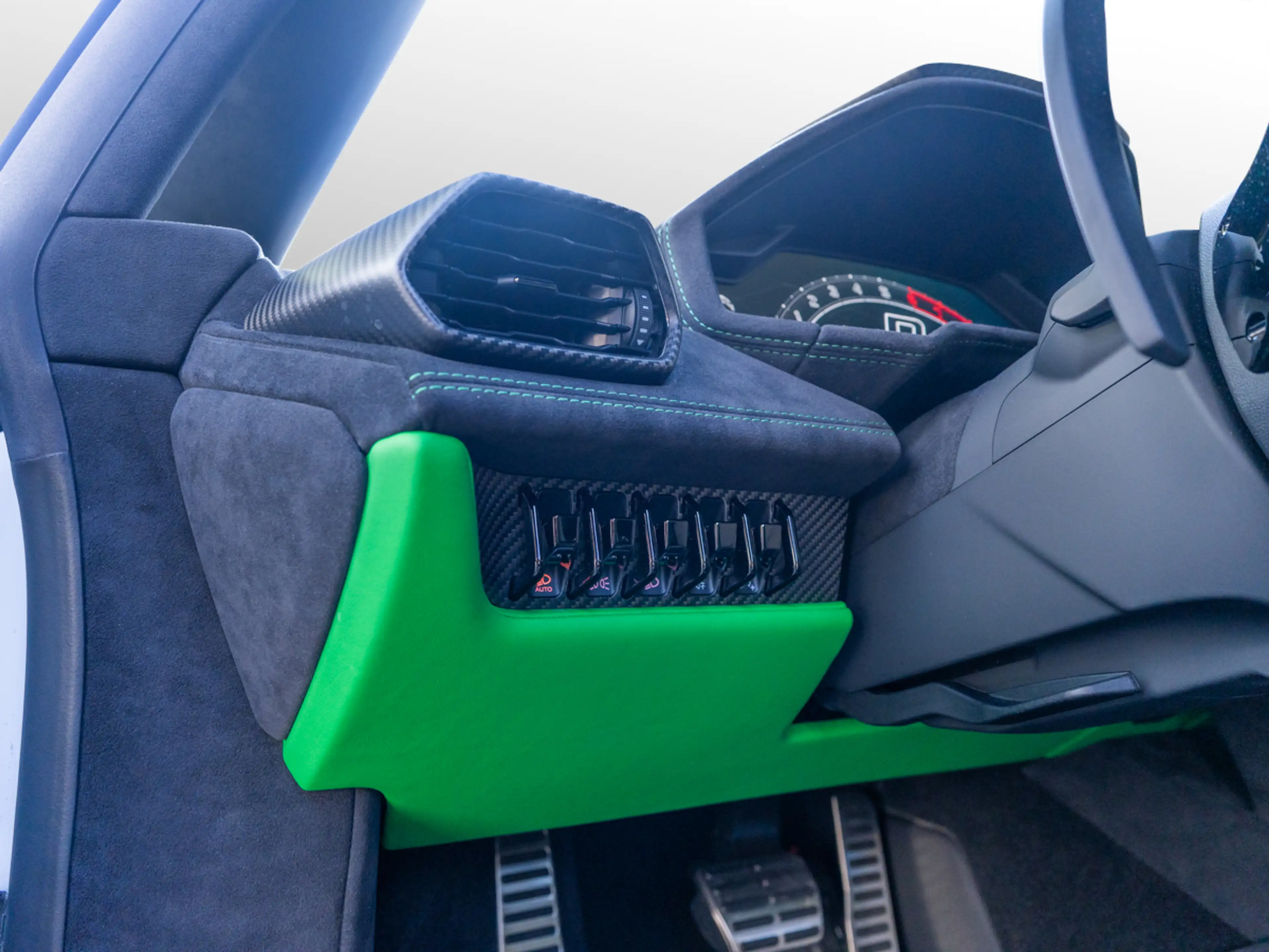 Lamborghini Huracán Tecnica 60th Sondermodell — photo 8