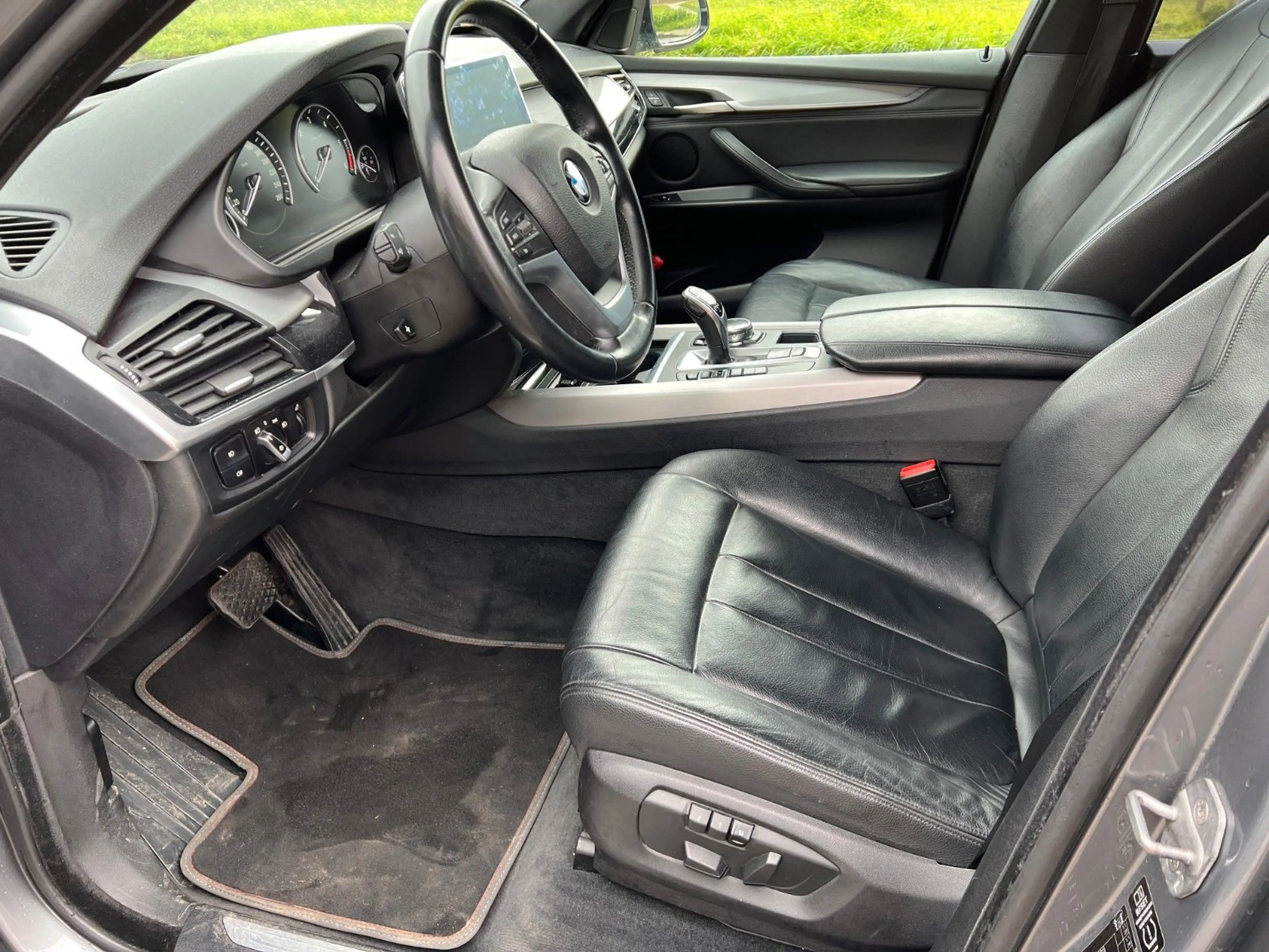 BMW X5 xDrive30d *SPORT*360 KAMERA*LEDER*7 Sitzer* — photo 18